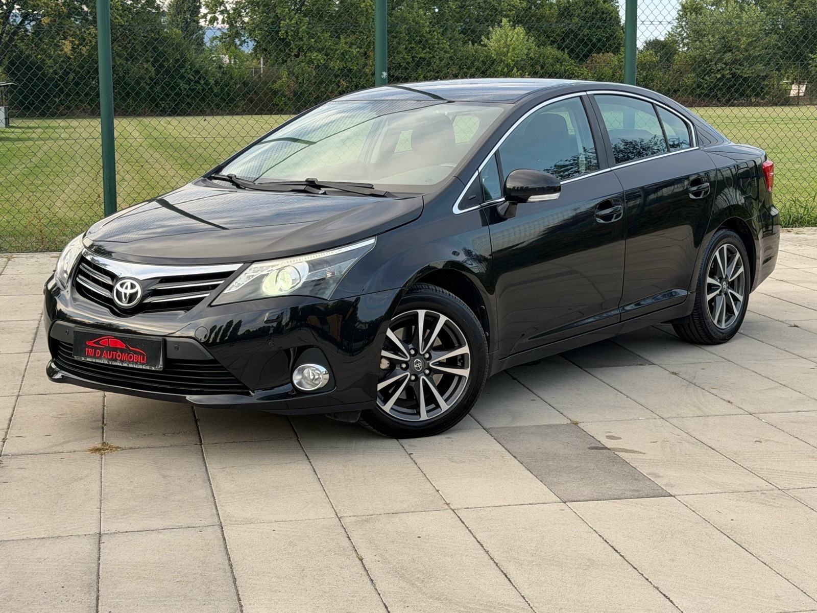Toyota Avensis 2.2 D4D Luna 2013g NIJE UVOZ! Led Svijetla KAMERA NAVI!, fotografija 1