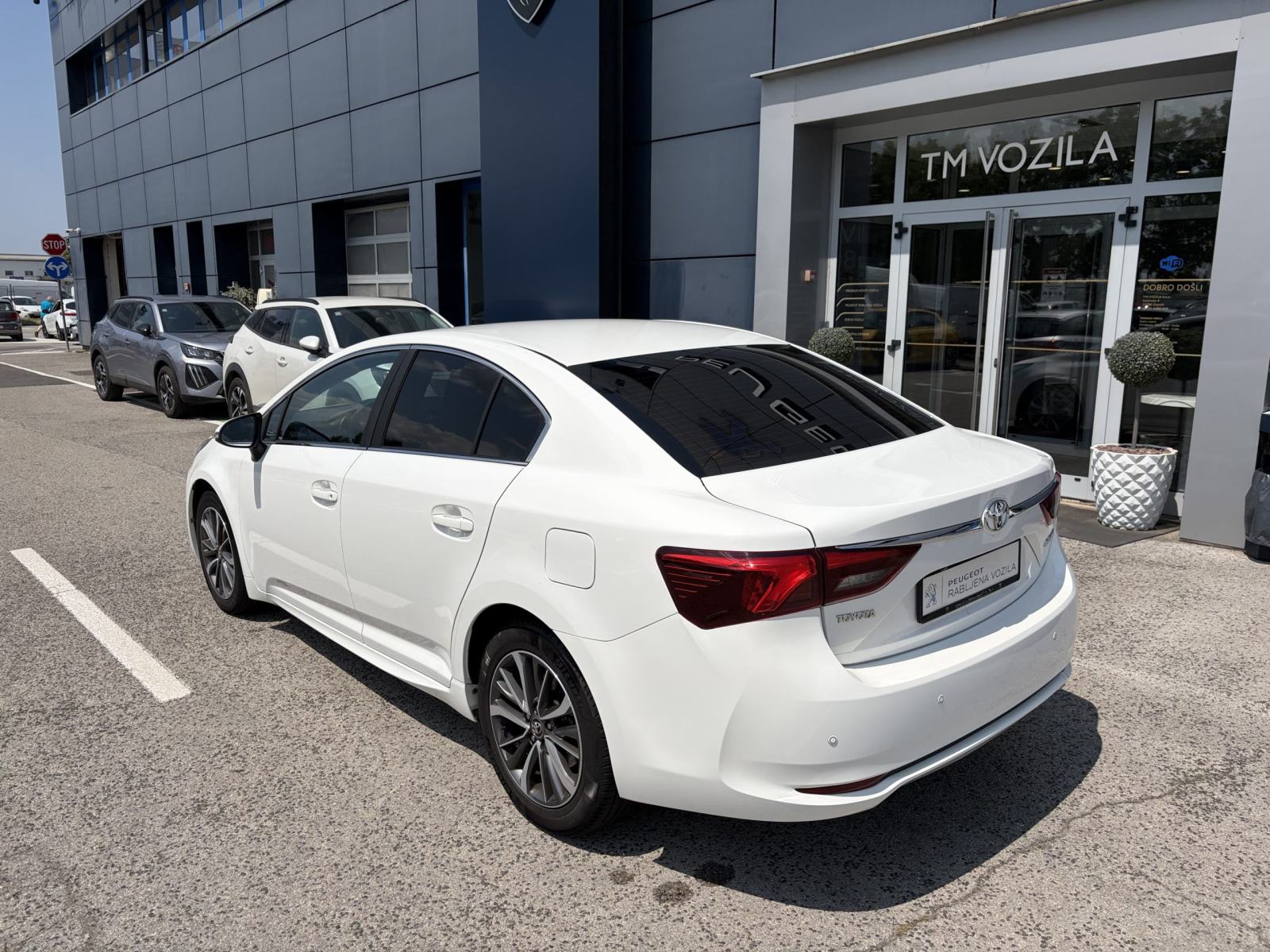 TOYOTA AVENSIS LUNA 2,0 D-4D 145, fotografija 4