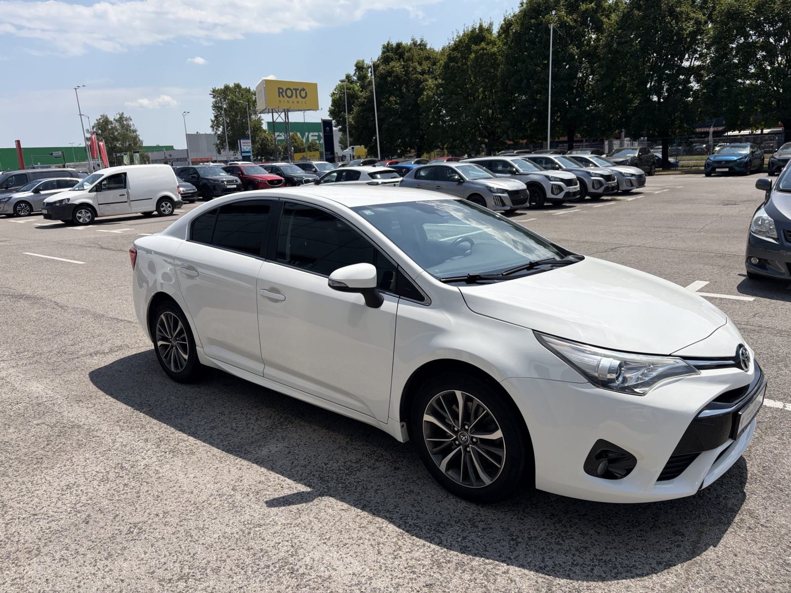 TOYOTA AVENSIS LUNA 2,0 D-4D 145, fotografija 6