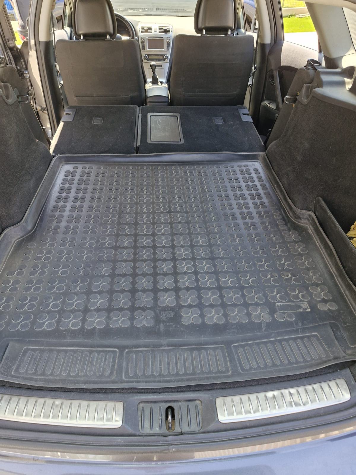 Toyota Avensis Wagon 2,0 D-4D, fotografija 9