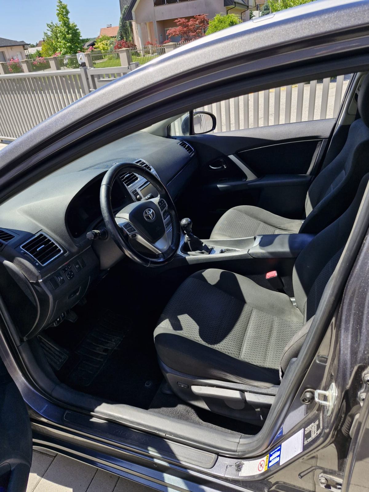 Toyota Avensis Wagon 2,0 D-4D, fotografija 5