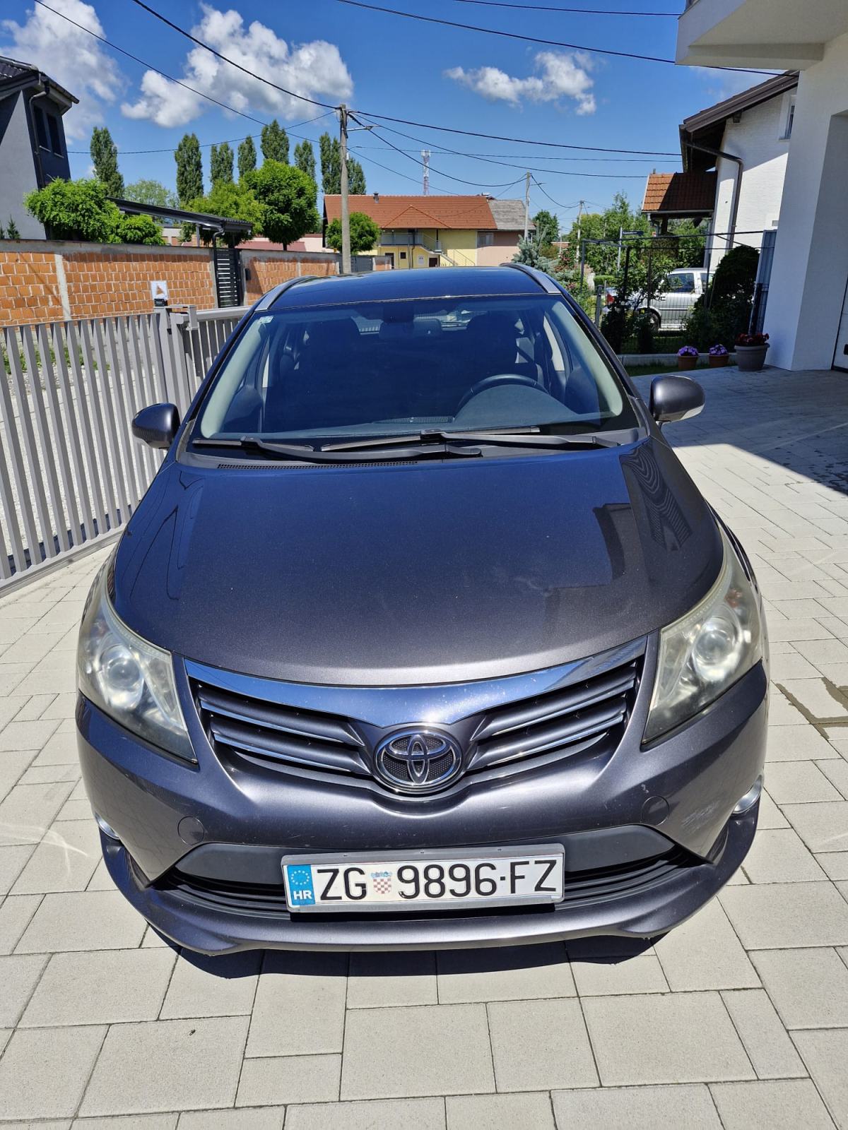 Toyota Avensis Wagon 2,0 D-4D, fotografija 2