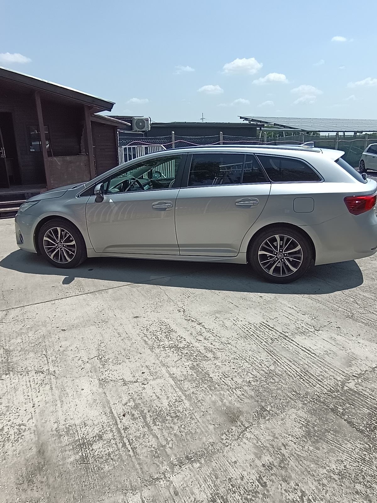 Toyota Avensis Wagon 2,0 D-4D Sol inf. 0912806377, fotografija 3