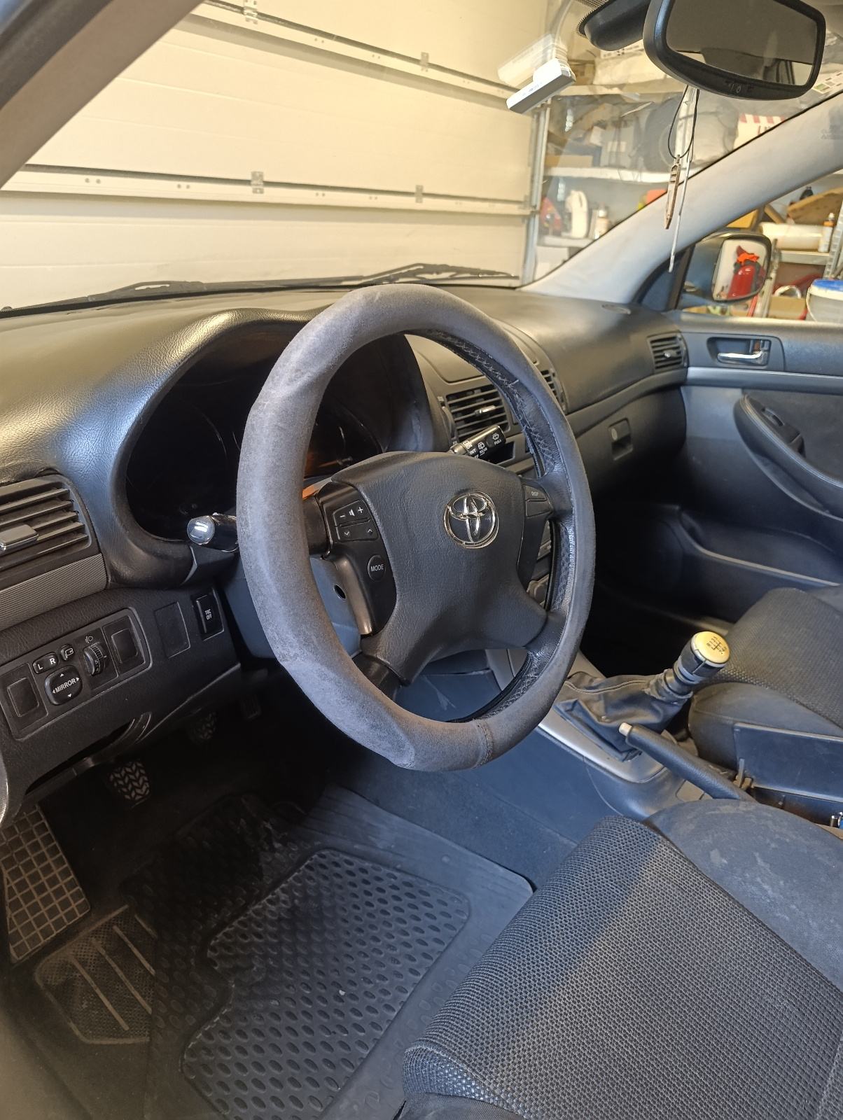 Toyota Avensis Wagon 2,0 D-4D TEMPOMAT, KLIMA, 6 BRZINA, fotografija 5