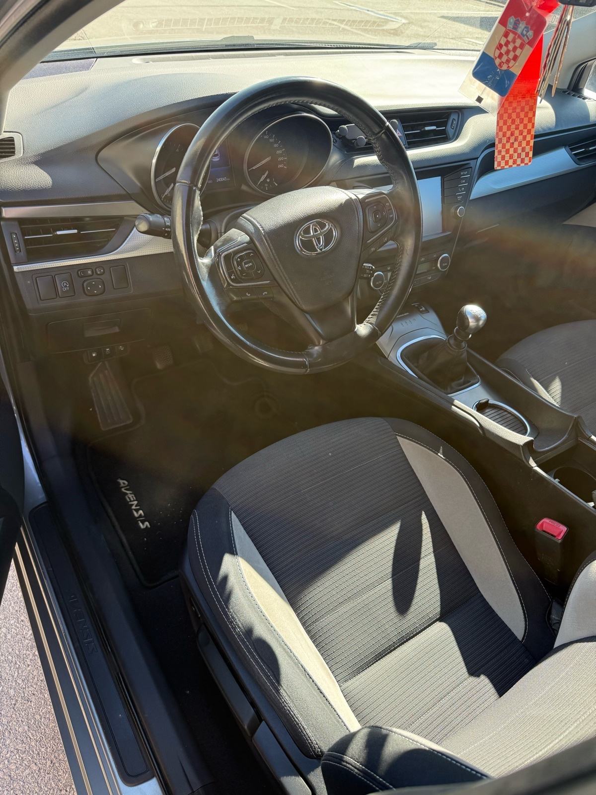 Toyota Avensis Wagon 2,0, fotografija 8