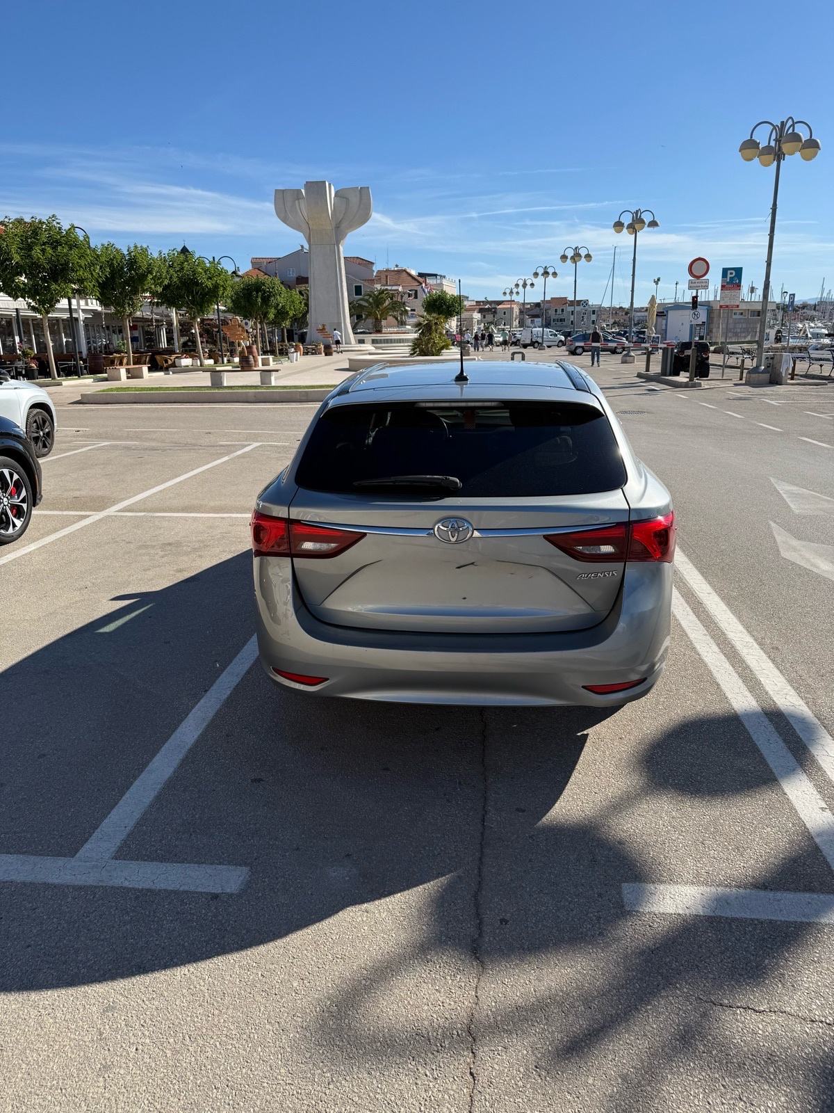 Toyota Avensis Wagon 2,0, fotografija 9