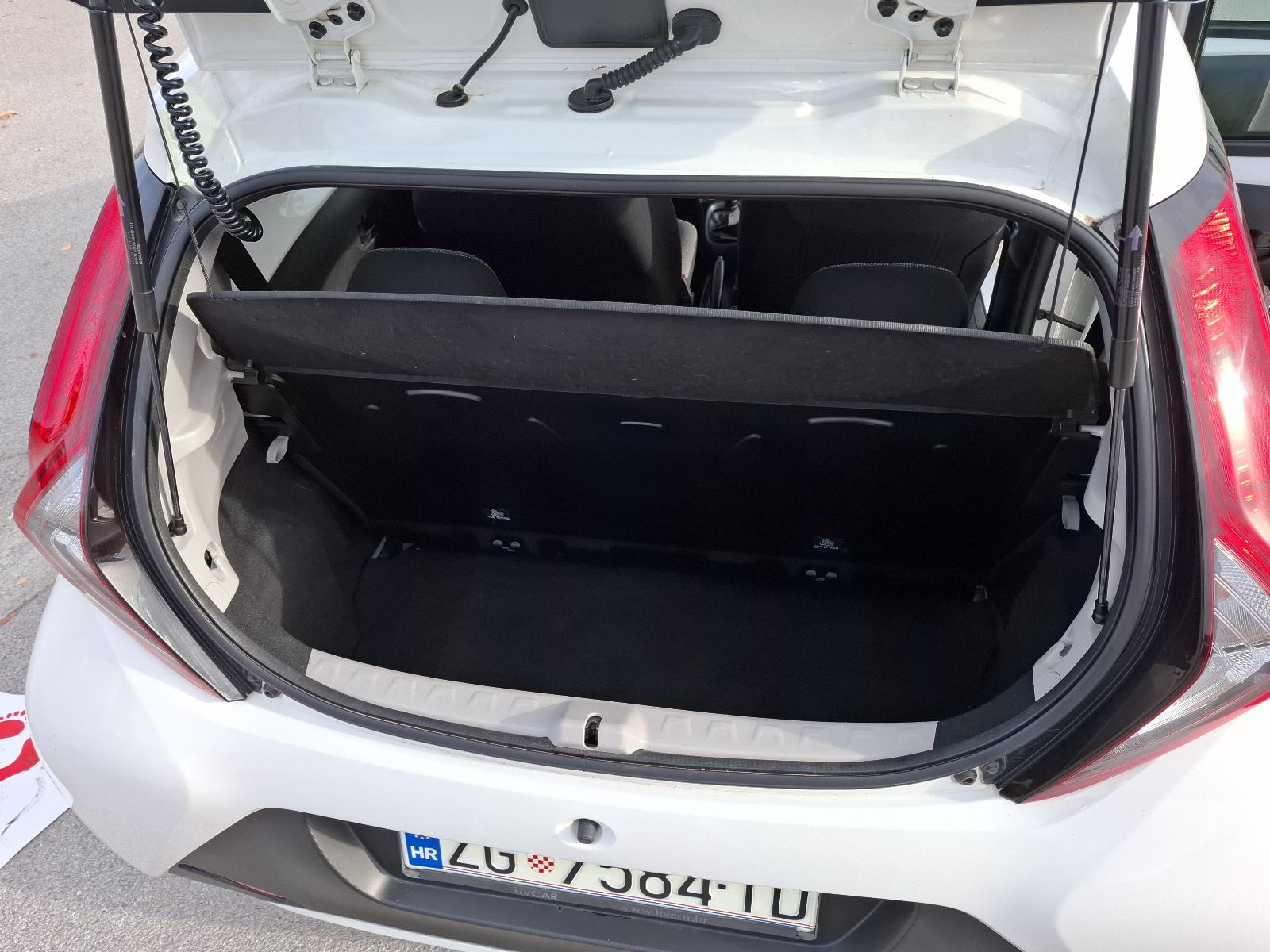 Toyota Aygo 1,0, 8750 eu, fotografija 10