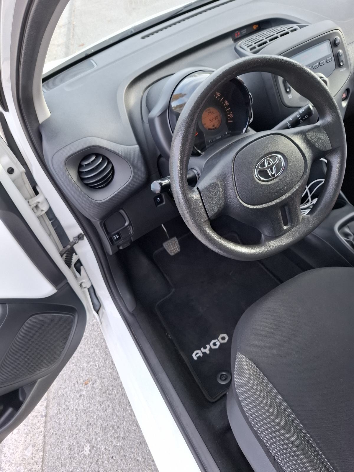 Toyota Aygo 1,0, 8750 eu, fotografija 7