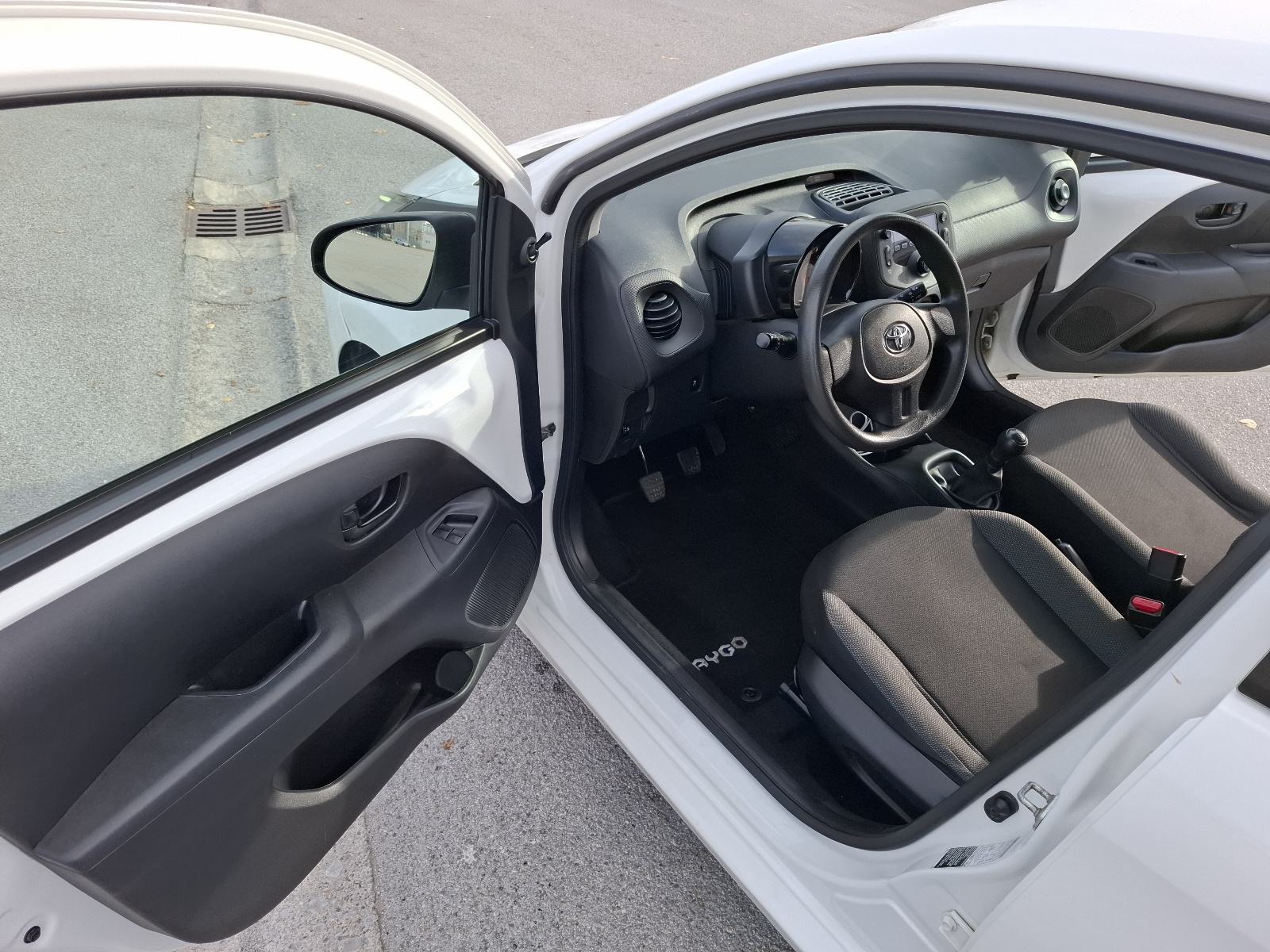Toyota Aygo 1,0, 8750 eu, fotografija 8