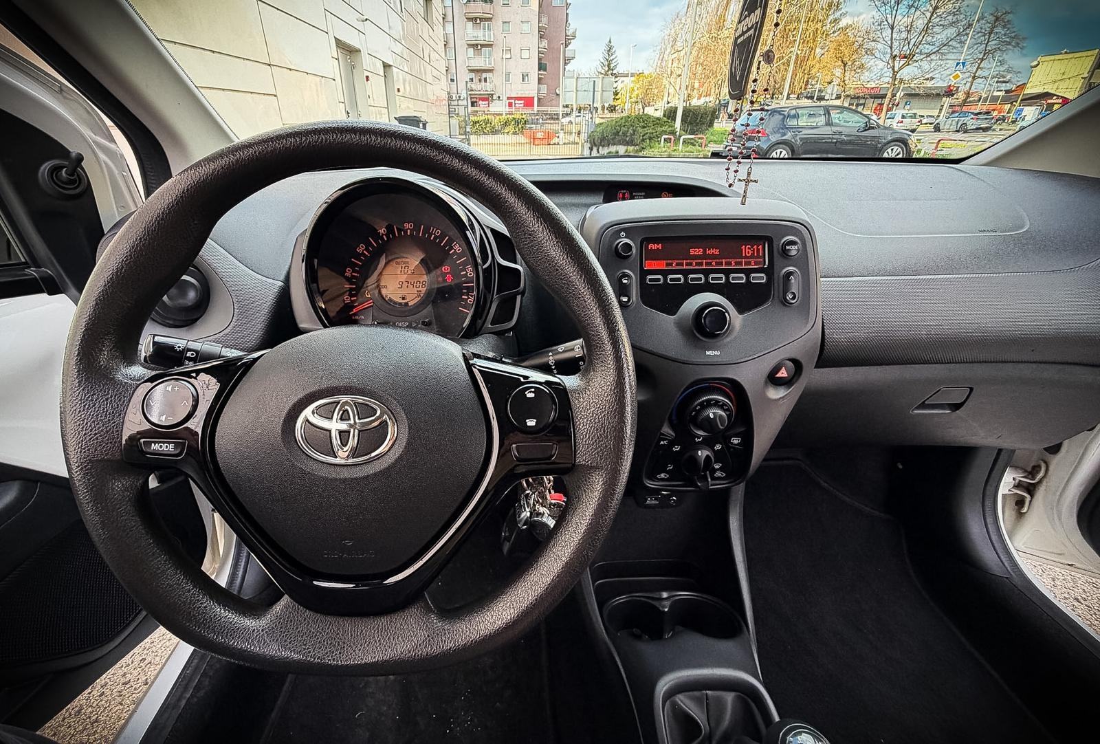 Toyota Aygo 1,0. 2015g, fotografija 7