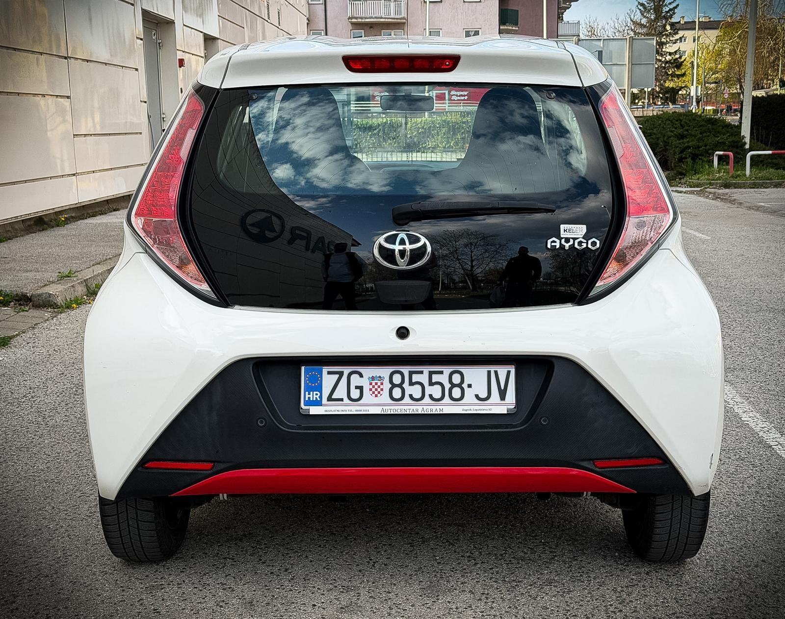 Toyota Aygo 1,0. 2015g, fotografija 4