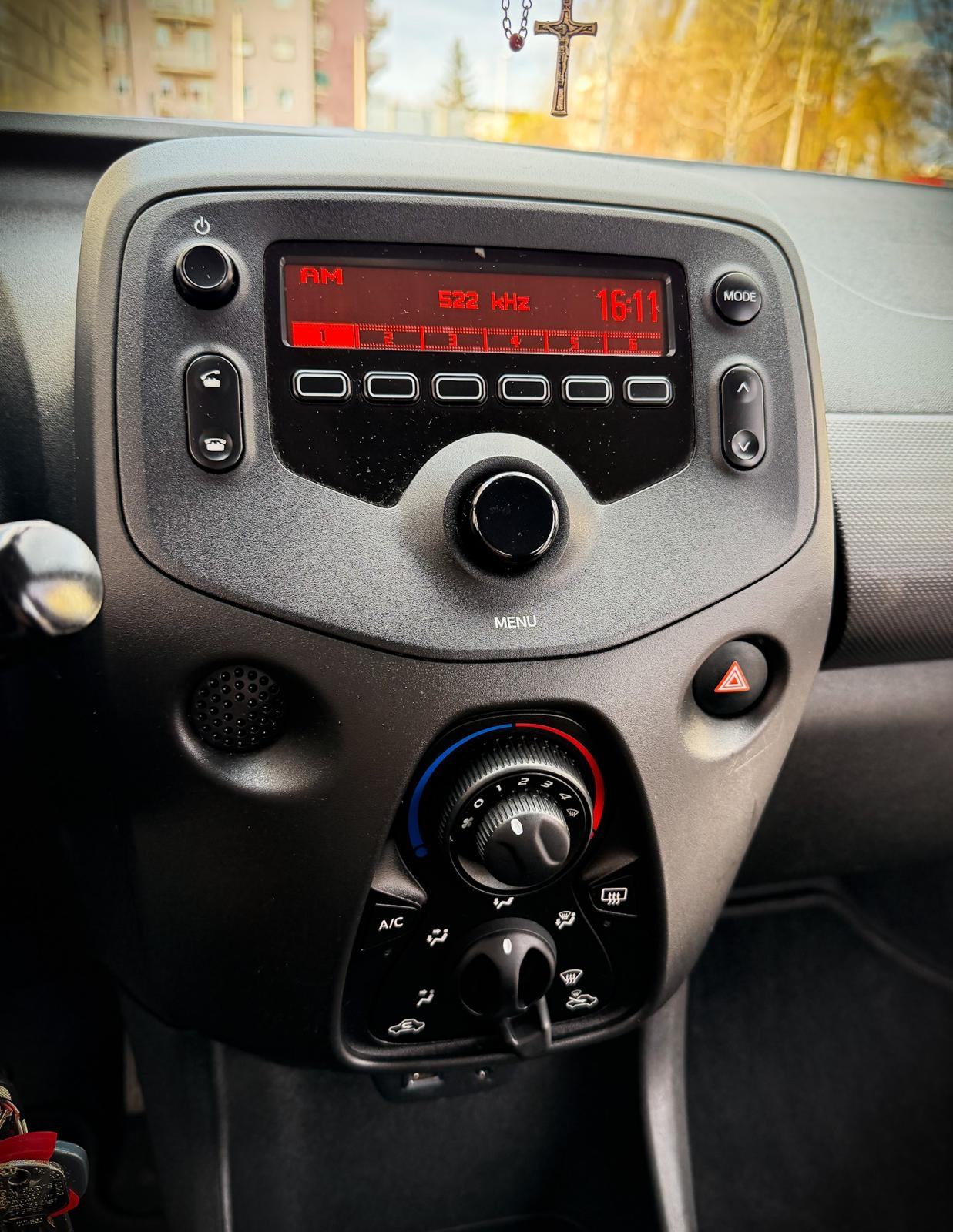 Toyota Aygo 1,0. 2015g, fotografija 10