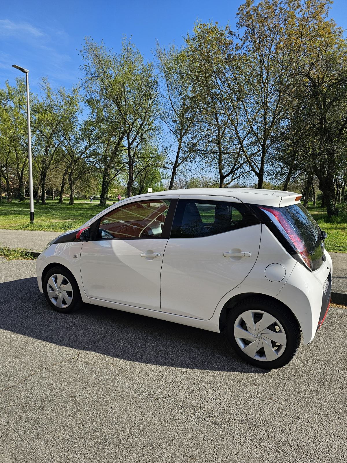 Toyota Aygo 1,0 , Prvi vlasnik, 69000km, fotografija 2