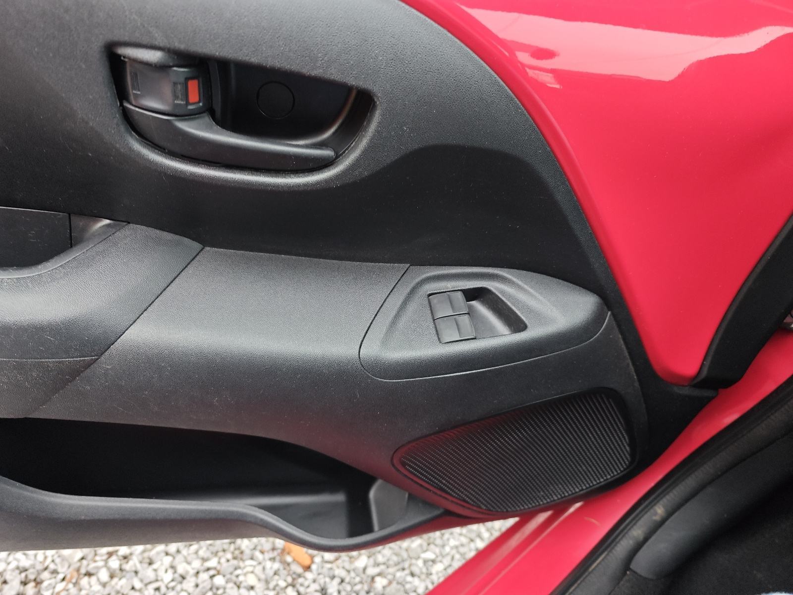 Toyota Aygo 1,0, fotografija 7