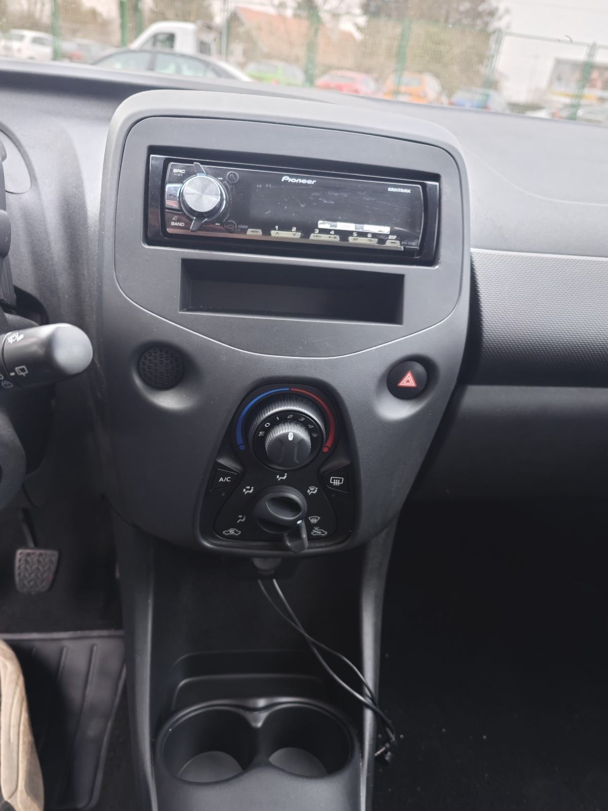 Toyota Aygo 1,0, fotografija 11