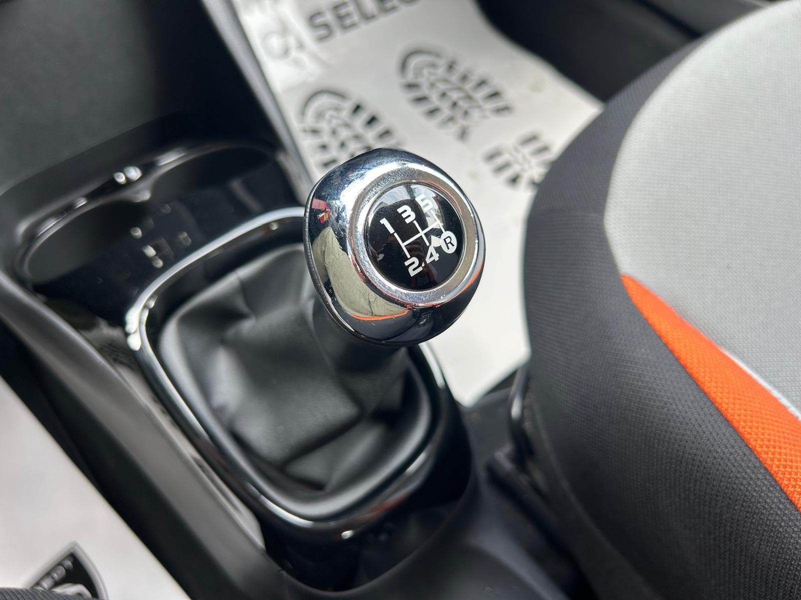 Toyota Aygo 1,0 VVT-i - 90.000KM - 2014 - GARANCIJA - TOP STANJE!!, fotografija 14