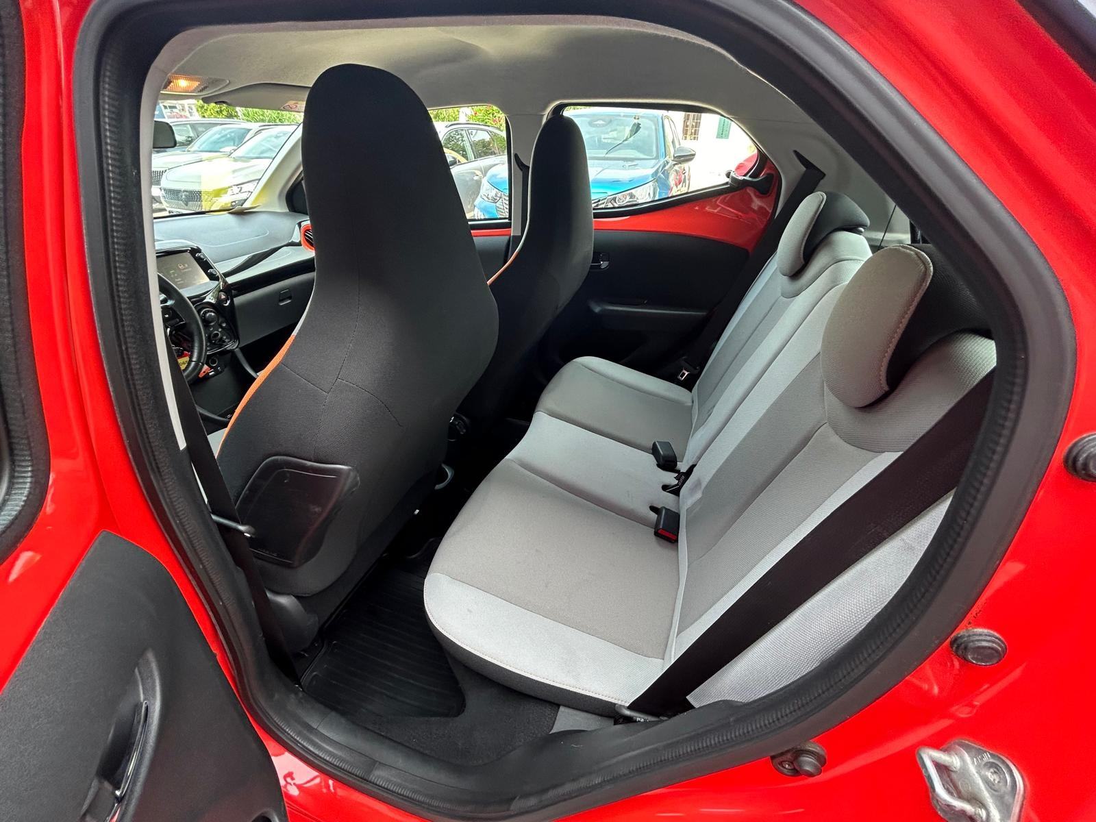 Toyota Aygo 1,0 VVT-i - 90.000KM - 2014 - GARANCIJA - TOP STANJE!!, fotografija 20
