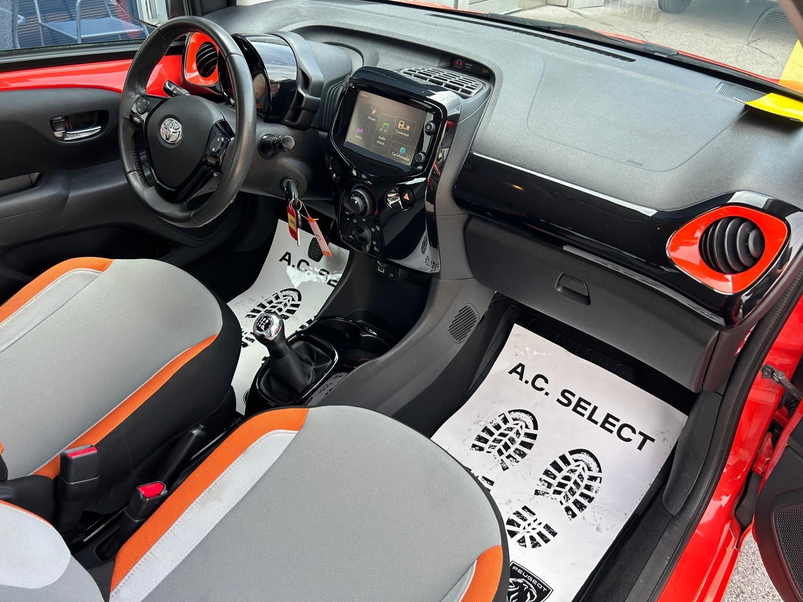 Toyota Aygo 1,0 VVT-i - 90.000KM - 2014 - GARANCIJA - TOP STANJE!!, fotografija 17