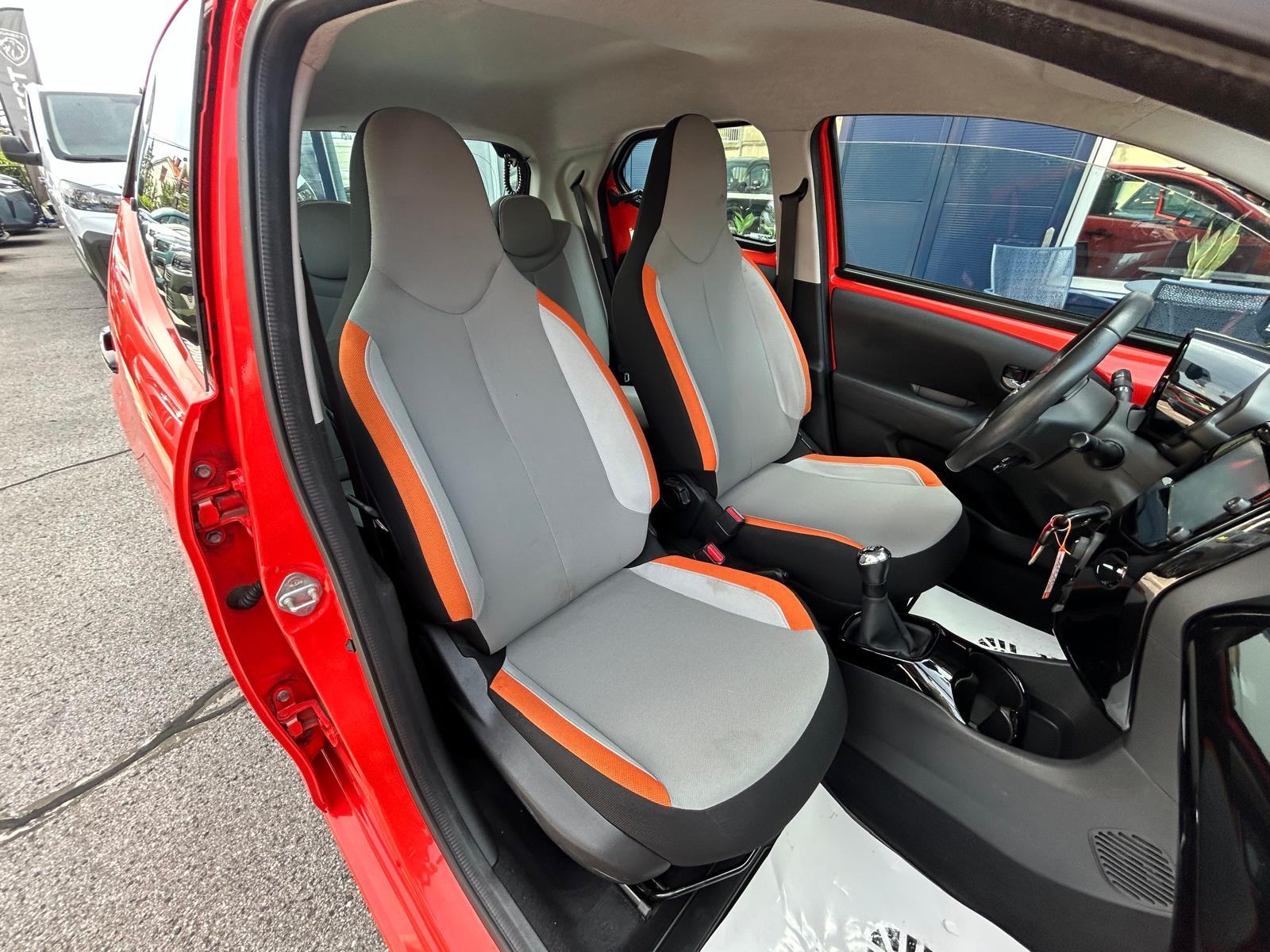 Toyota Aygo 1,0 VVT-i - 90.000KM - 2014 - GARANCIJA - TOP STANJE!!, fotografija 19