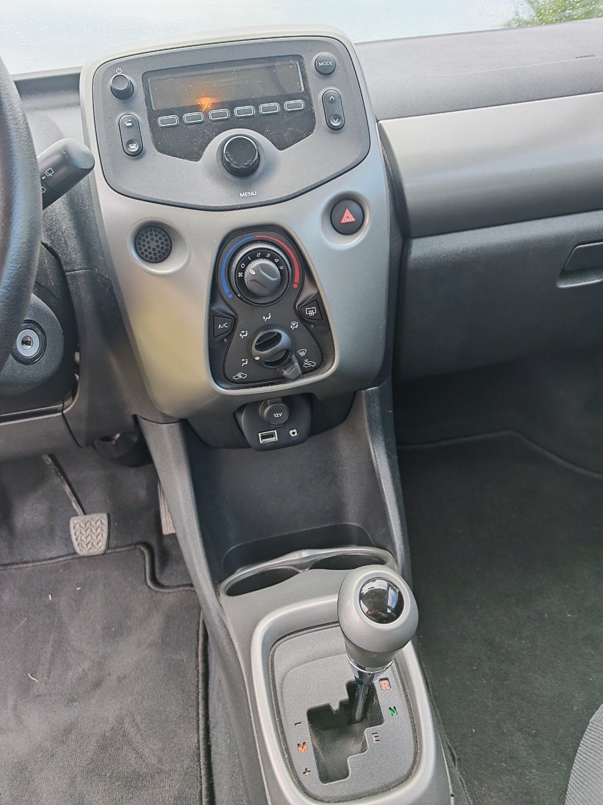 Toyota Aygo 1,0 VVT-i automatik, fotografija 10