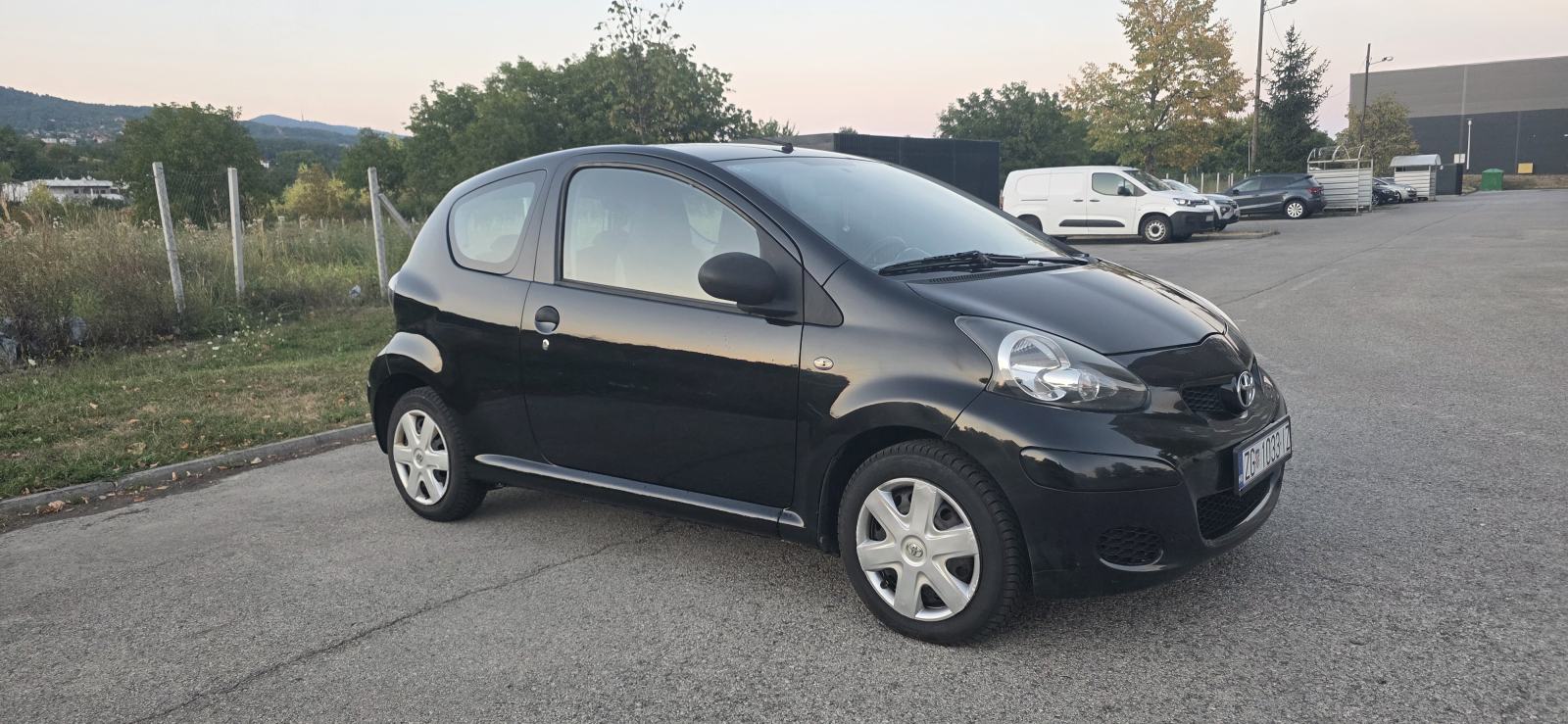 Toyota Aygo 1,0 VVT-i Cool reg. do 07/27, Odlično stanje, fotografija 11
