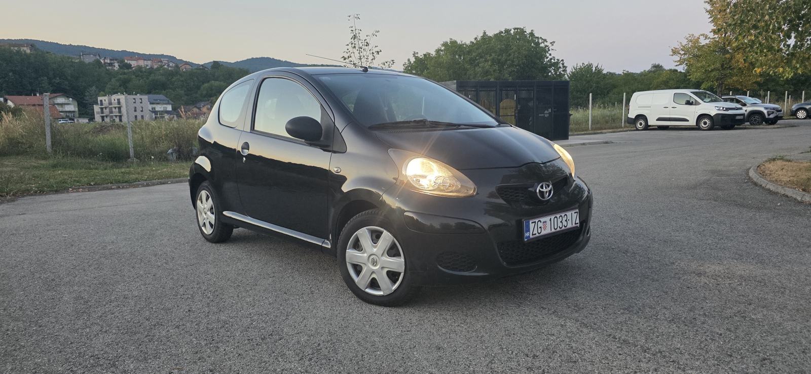 Toyota Aygo 1,0 VVT-i Cool reg. do 07/27, Odlično stanje, pogled izvana - slika 3