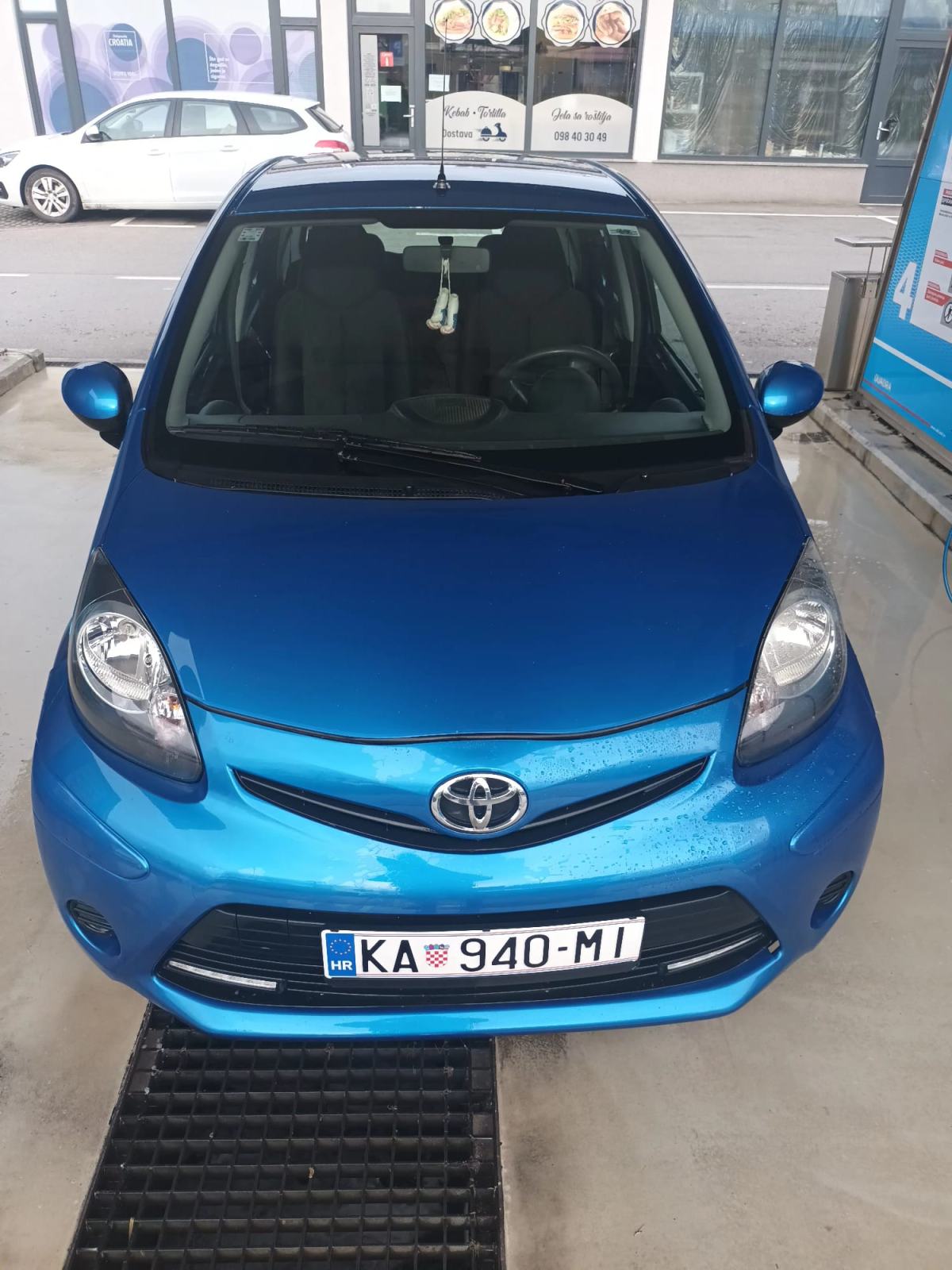 Toyota Aygo 1,0 VVT-i Cool, fotografija 9