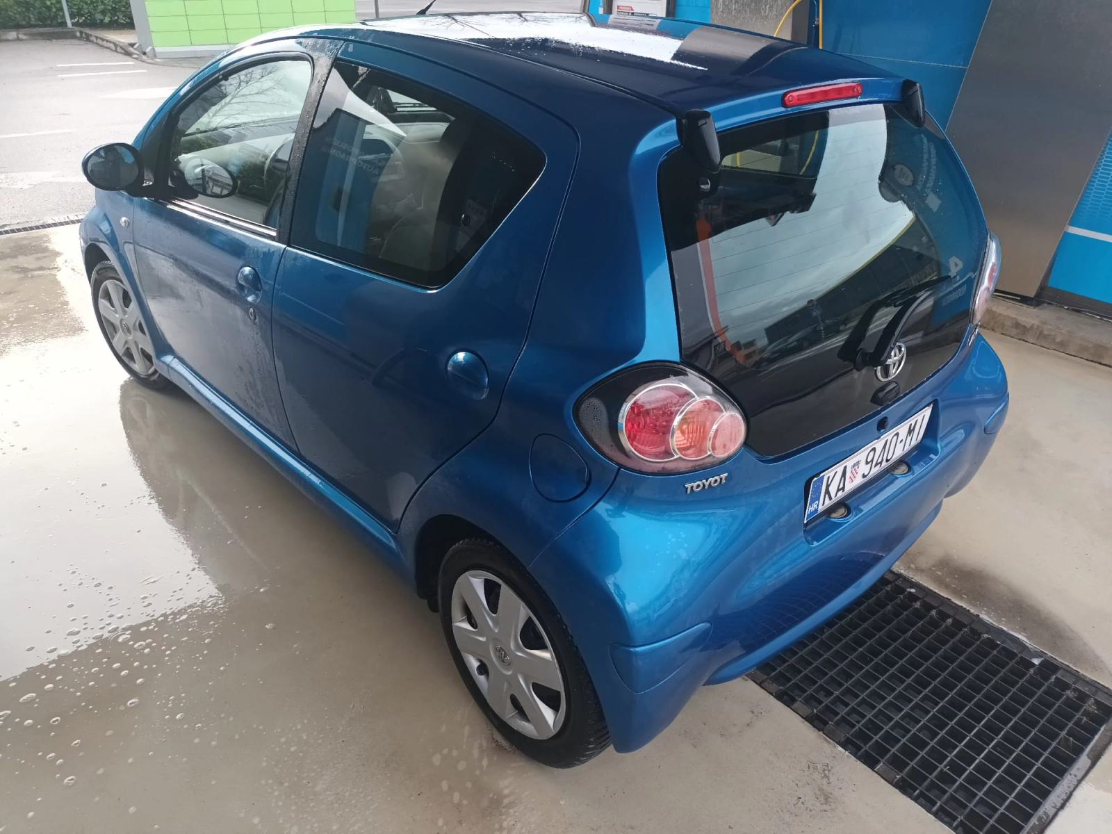 Toyota Aygo 1,0 VVT-i Cool, fotografija 11