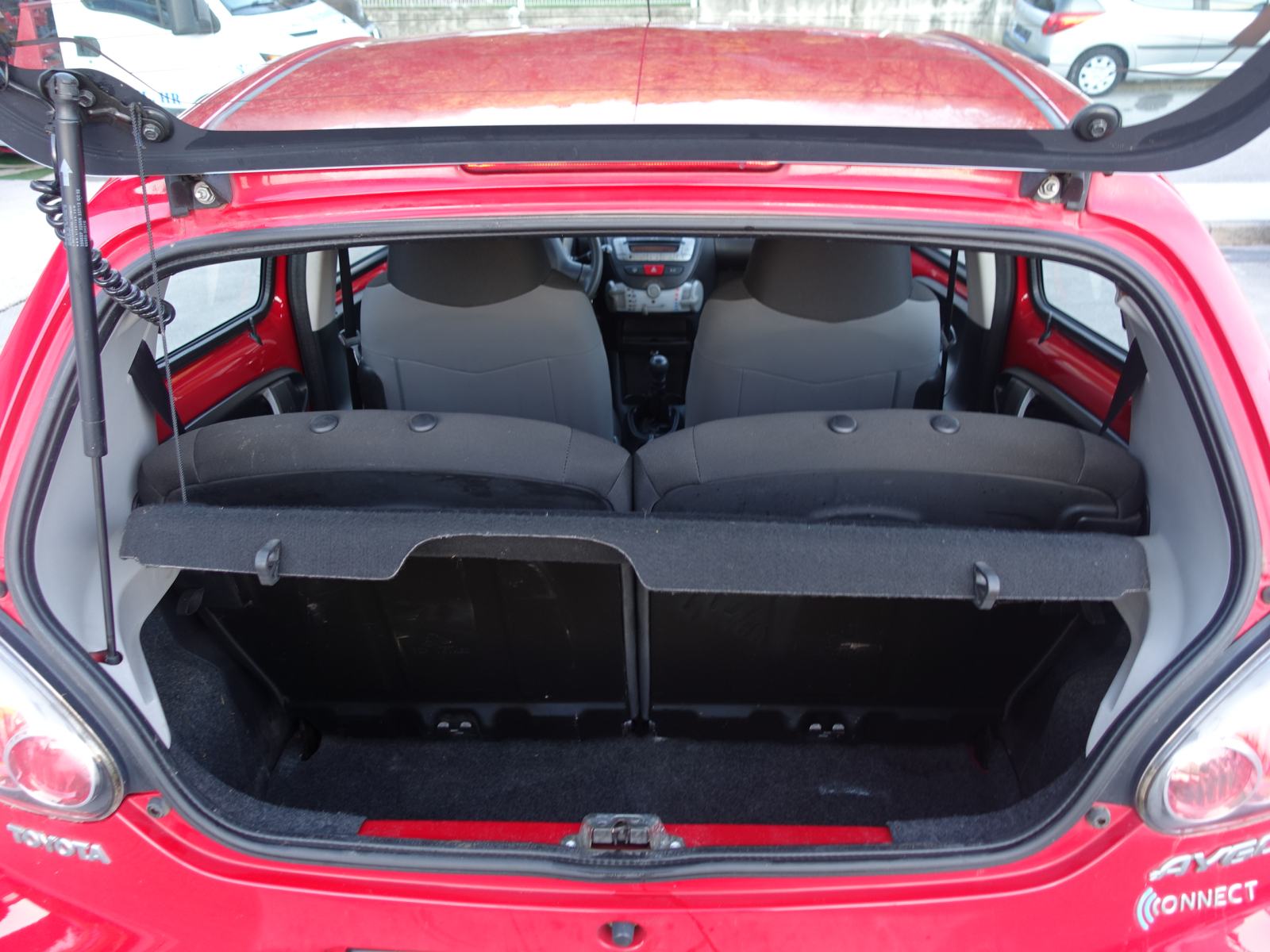 Toyota Aygo 1,0 VVT-i / JAMSTVO + REGISTRACIJA, fotografija 16