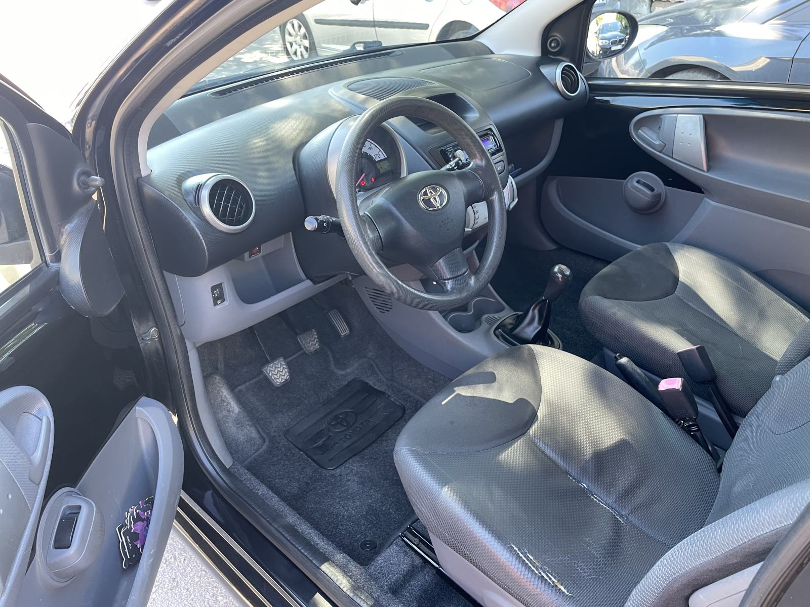 Toyota Aygo 1,0 VVT-i KLIMA, fotografija 9