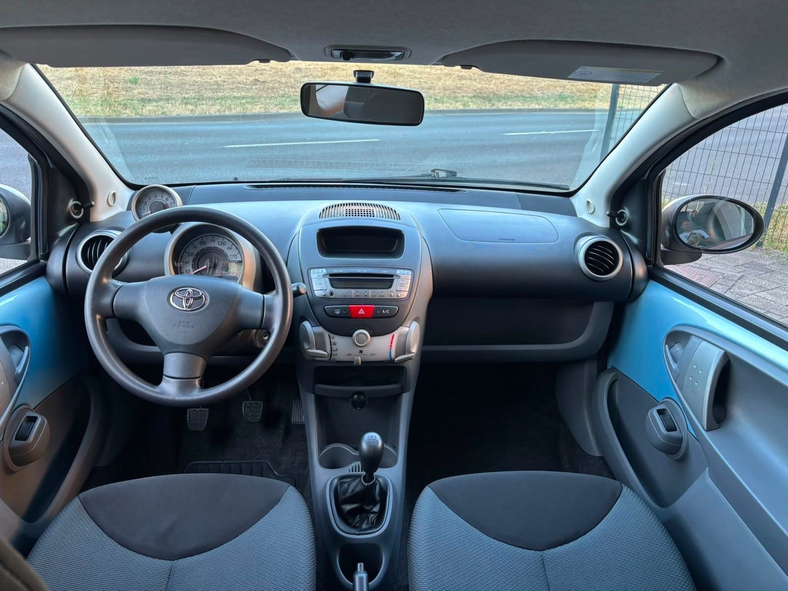 Toyota Aygo 1.0 VVT-i, kupljena u HR., samo 96ooo kilometara, klima, fotografija 10