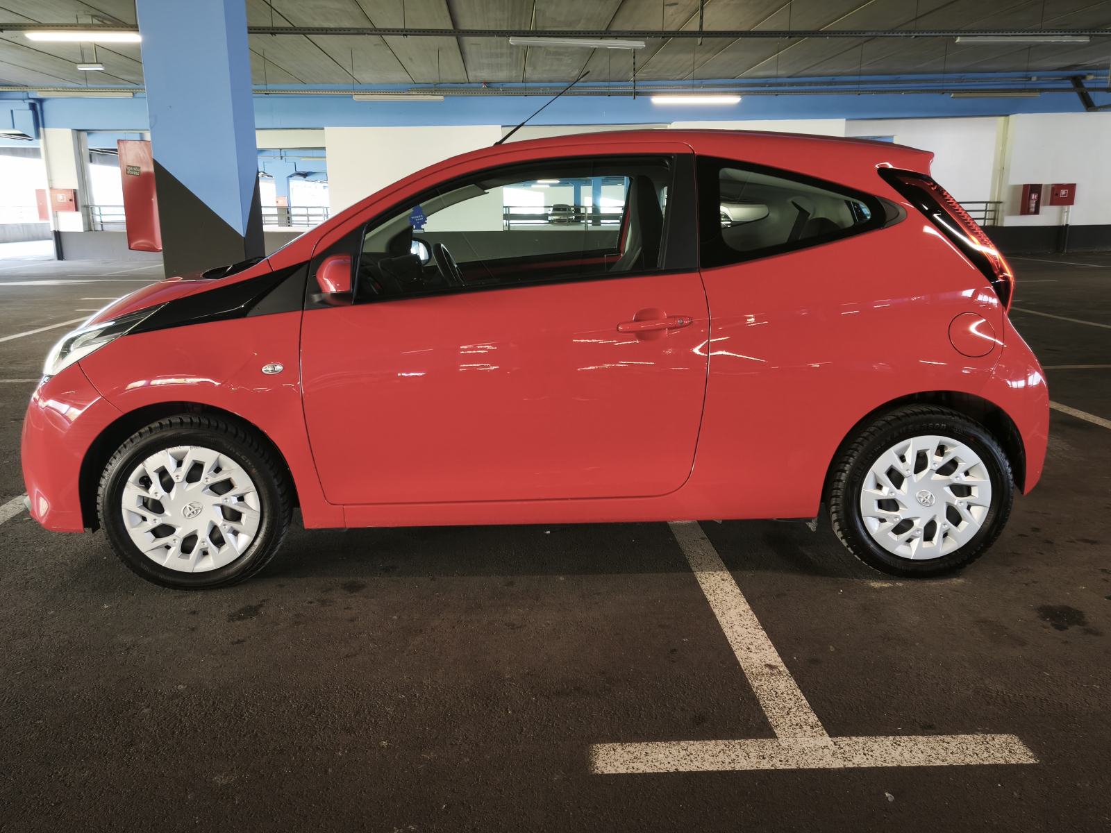 Toyota Aygo 1,0 VVT-i, Reg. 02/2027, Servisna, Klima,, fotografija 9