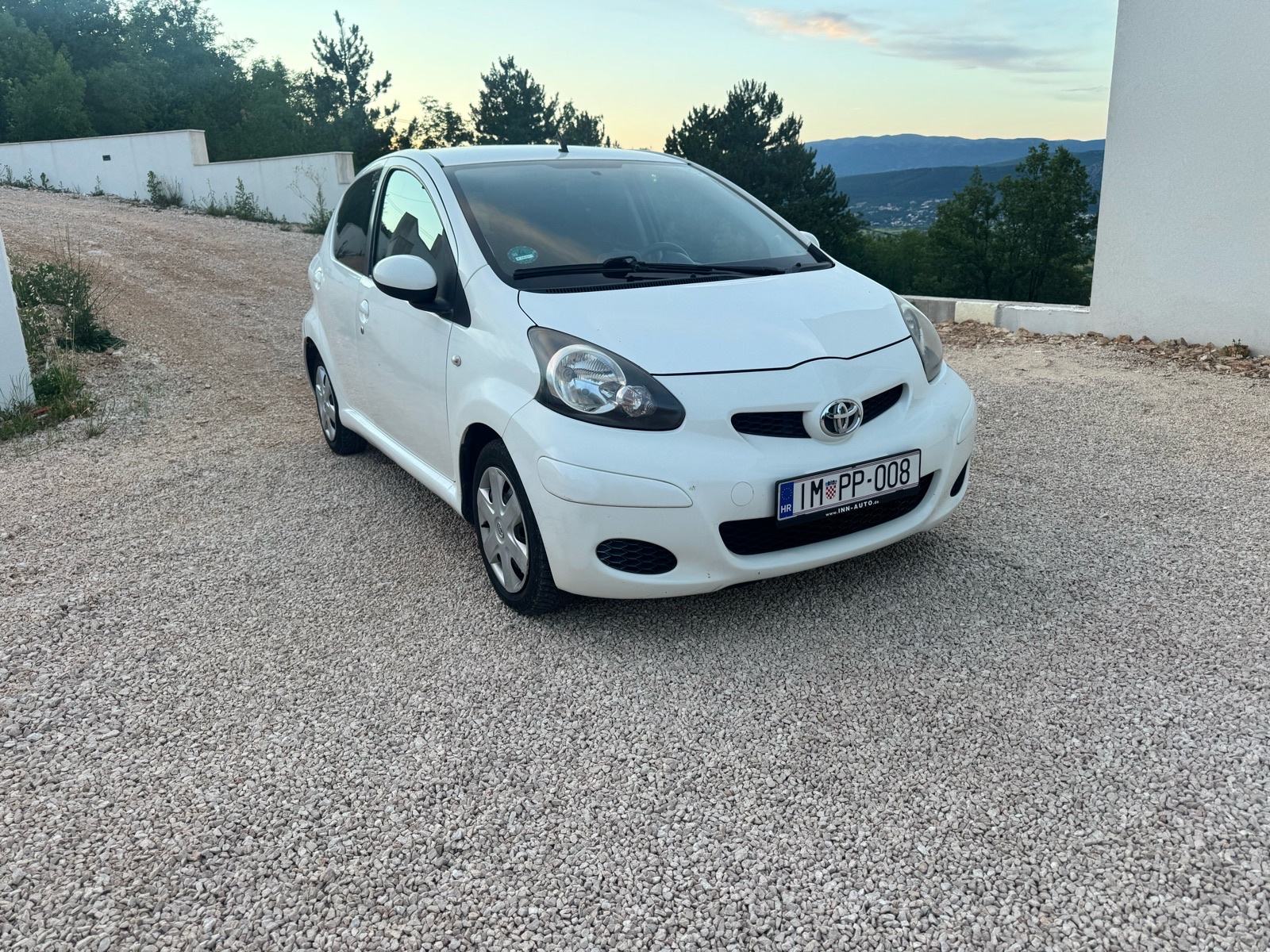 Toyota Aygo 1,0 VVT-i, fotografija 1