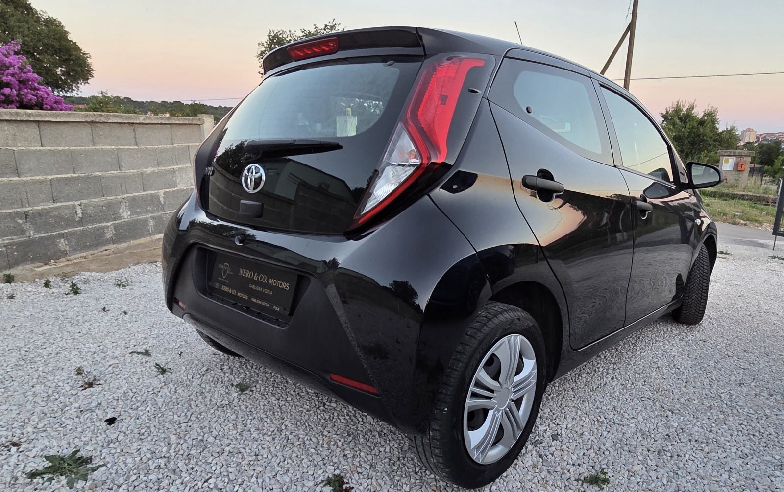 Toyota Aygo 1,0 VVT X-FUN/72ks/2022/LEASING 0% UČEŠĆA/LED/PDV, fotografija 6