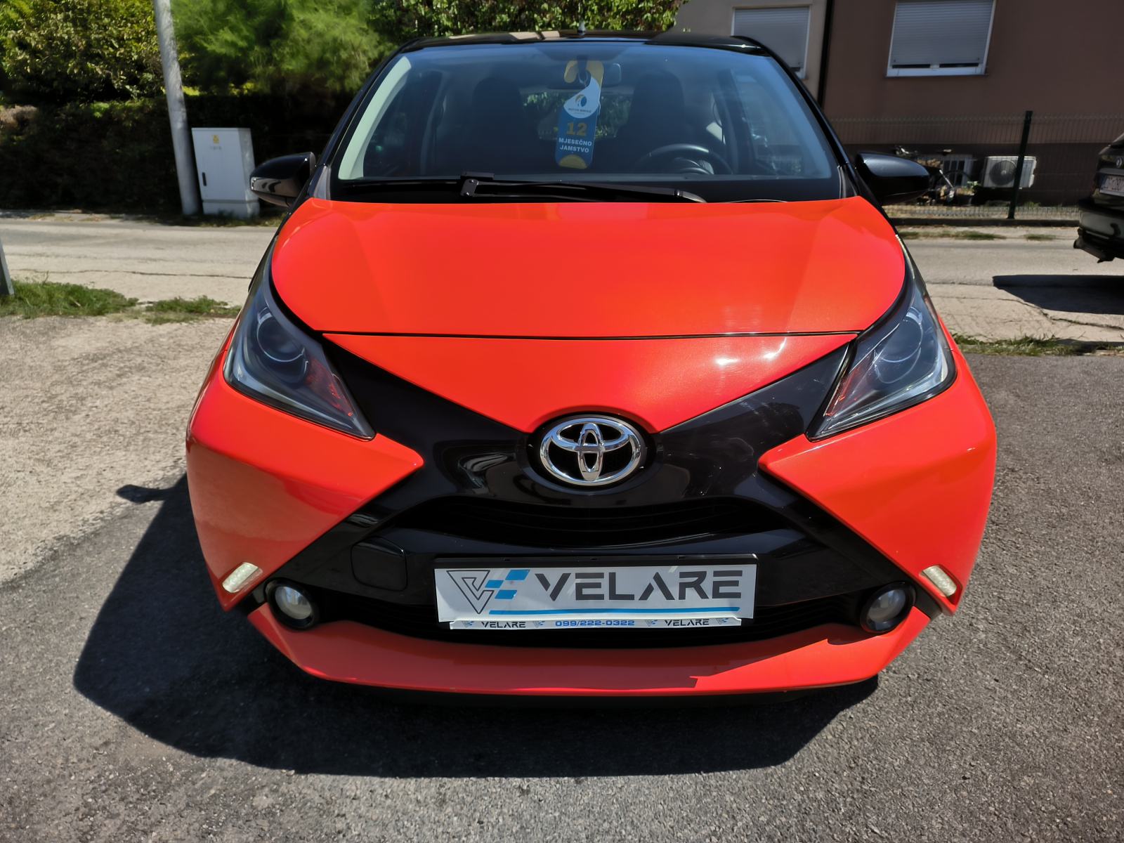 Toyota Aygo 1,0 VVT-i x-play, SERVISNA, JAMSTVO, REG. 1 GODINU, fotografija 4