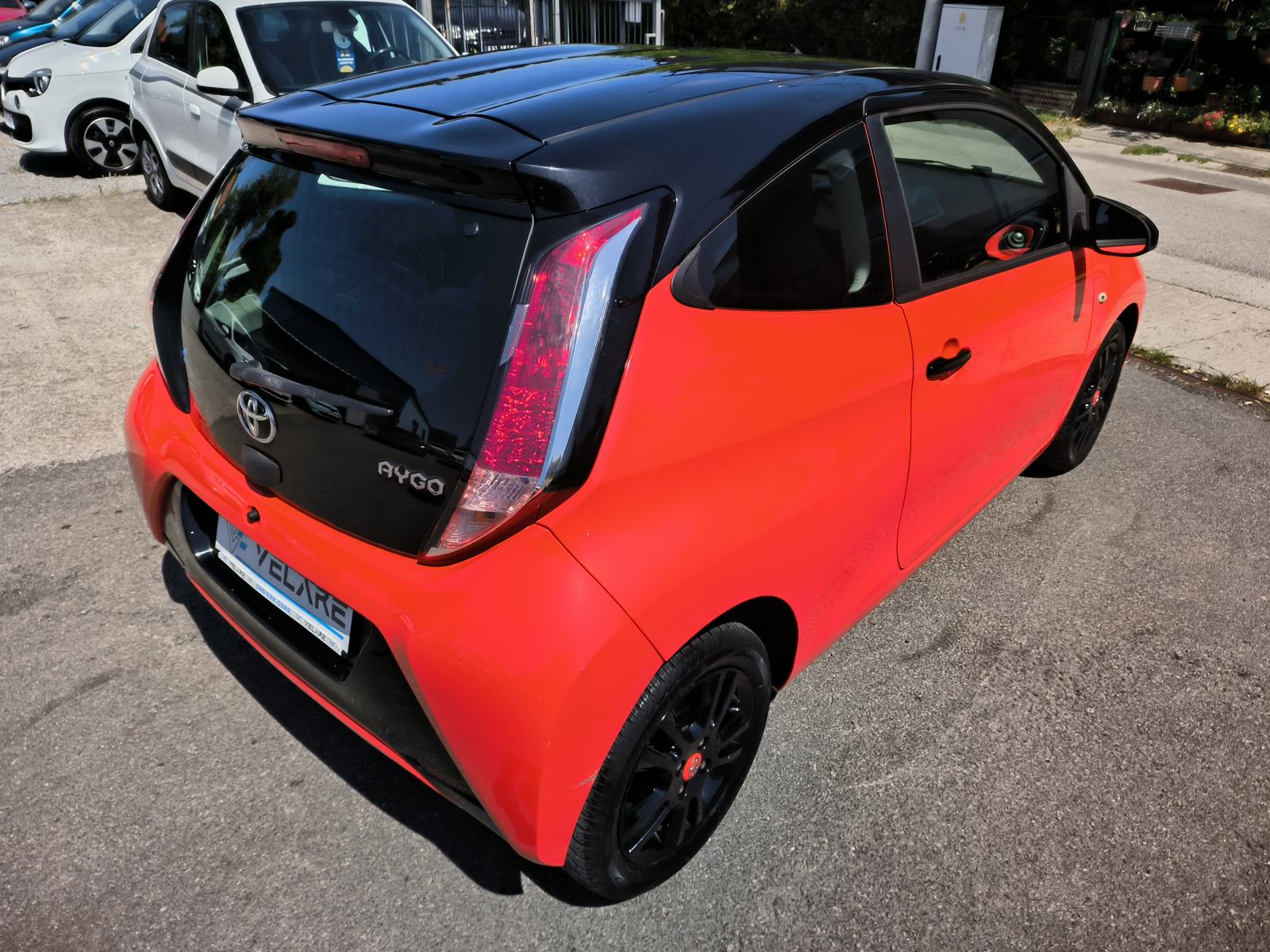 Toyota Aygo 1,0 VVT-i x-play, SERVISNA, JAMSTVO, REG. 1 GODINU, fotografija 10