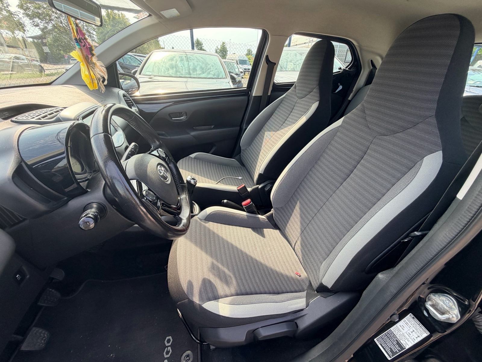 Toyota Aygo 1.0 VVT-i X-PLAY, fotografija 11