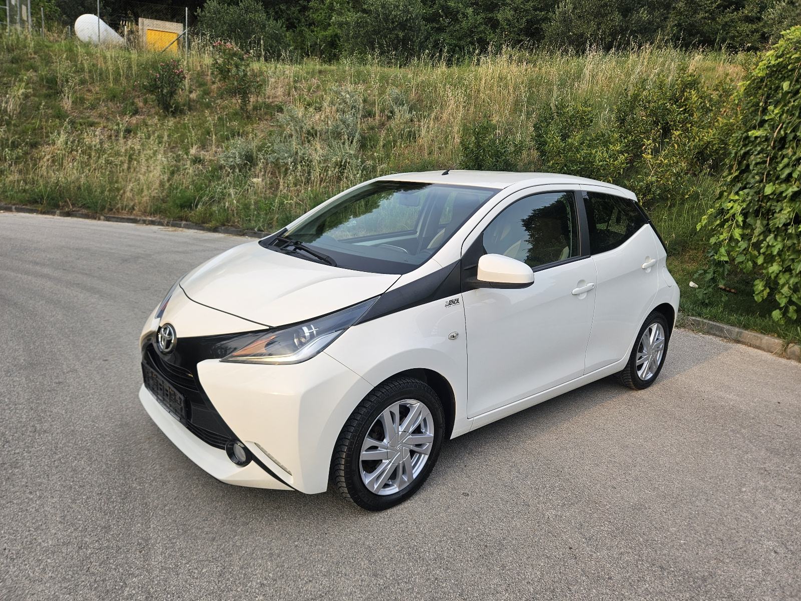 Toyota Aygo 1,0i,prvi vlasnik,kao nova, fotografija 2
