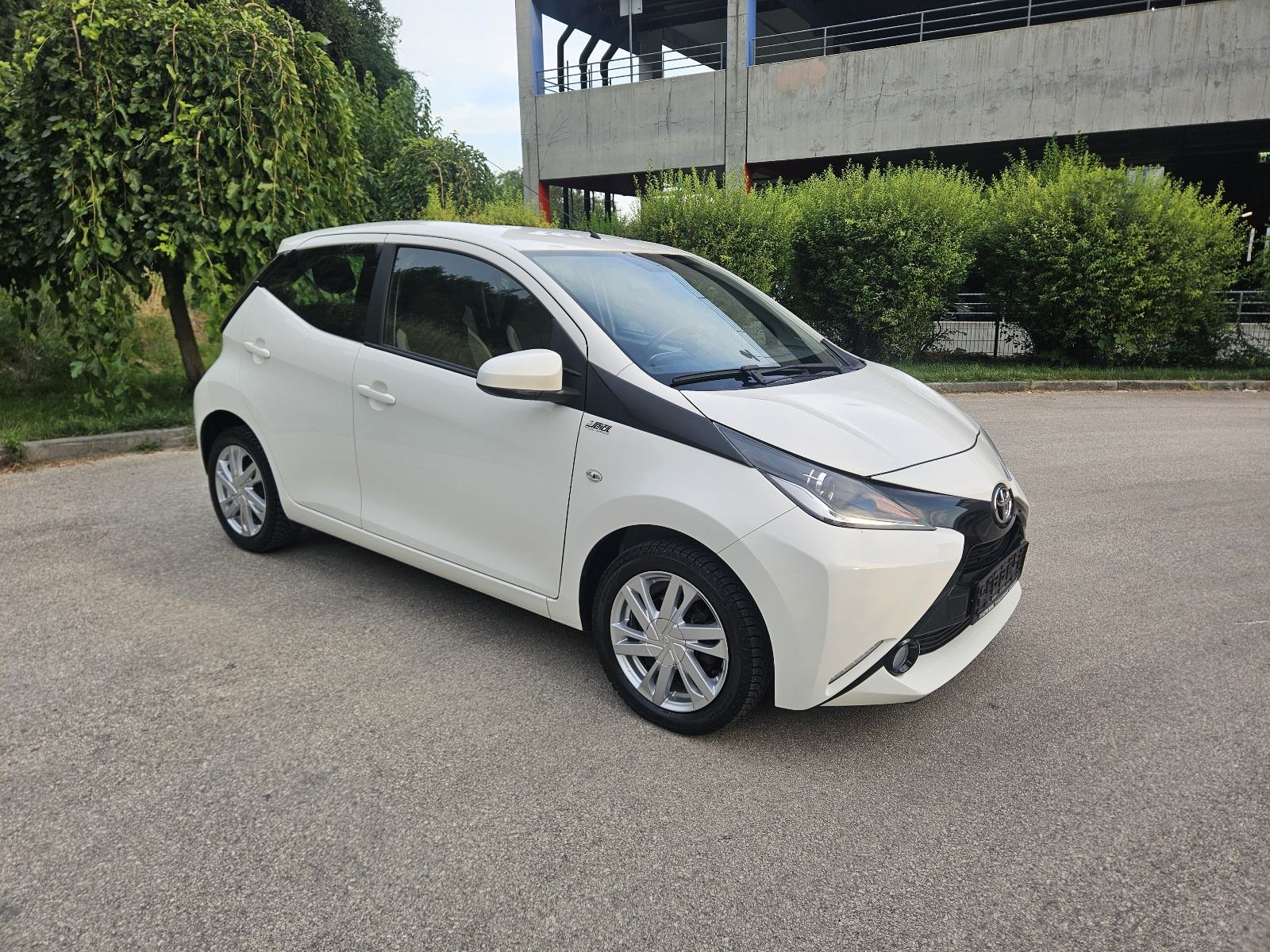Toyota Aygo 1,0i,prvi vlasnik,kao nova, fotografija 10