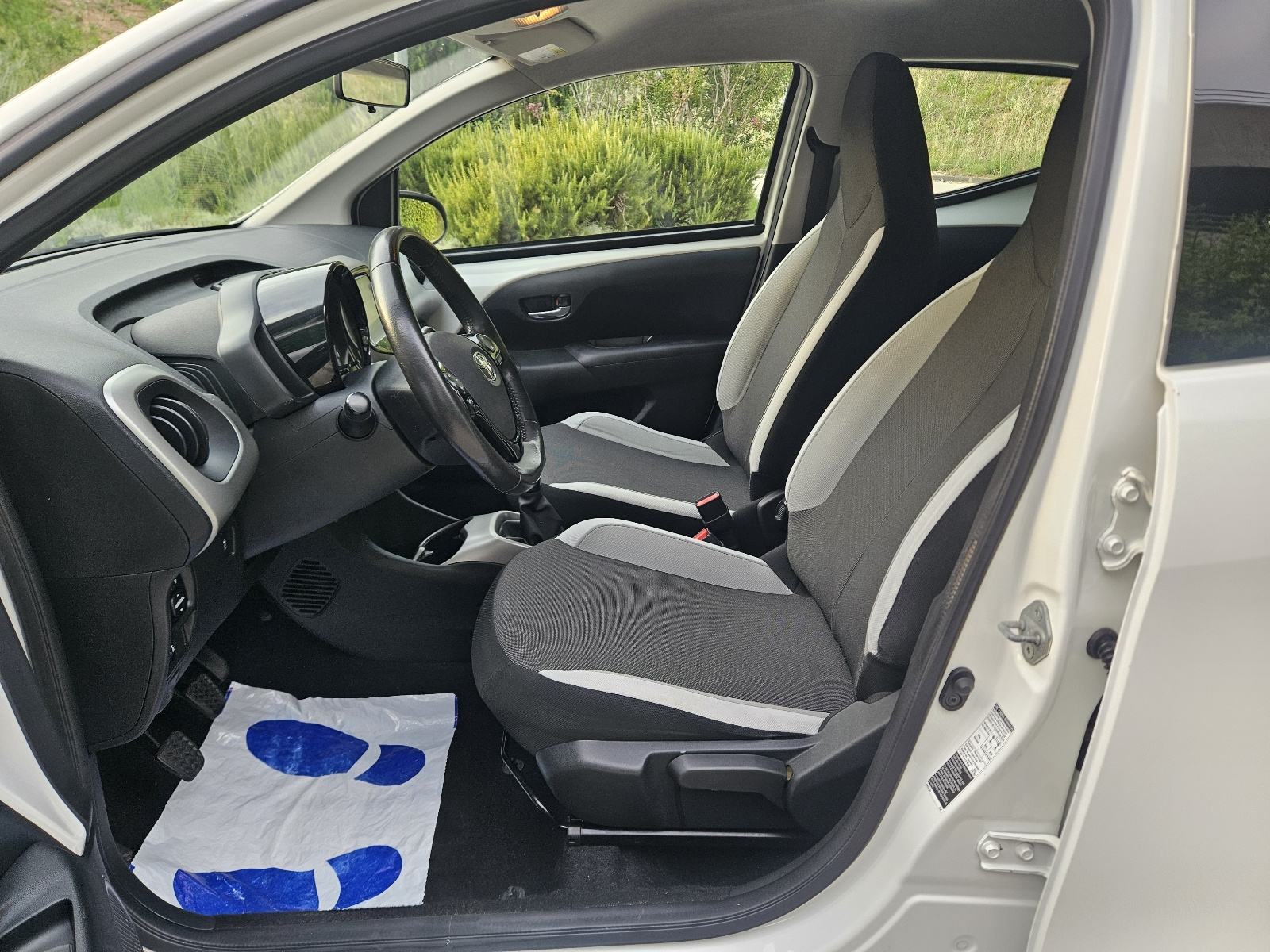Toyota Aygo 1,0i,prvi vlasnik,kao nova, fotografija 14