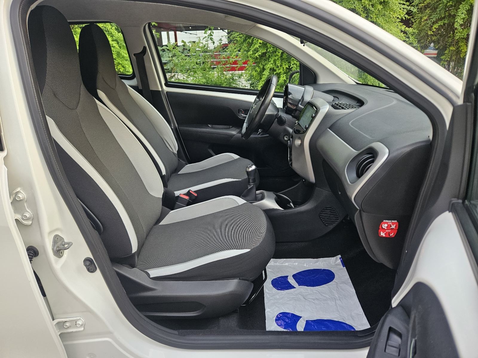 Toyota Aygo 1,0i,prvi vlasnik,kao nova, fotografija 16