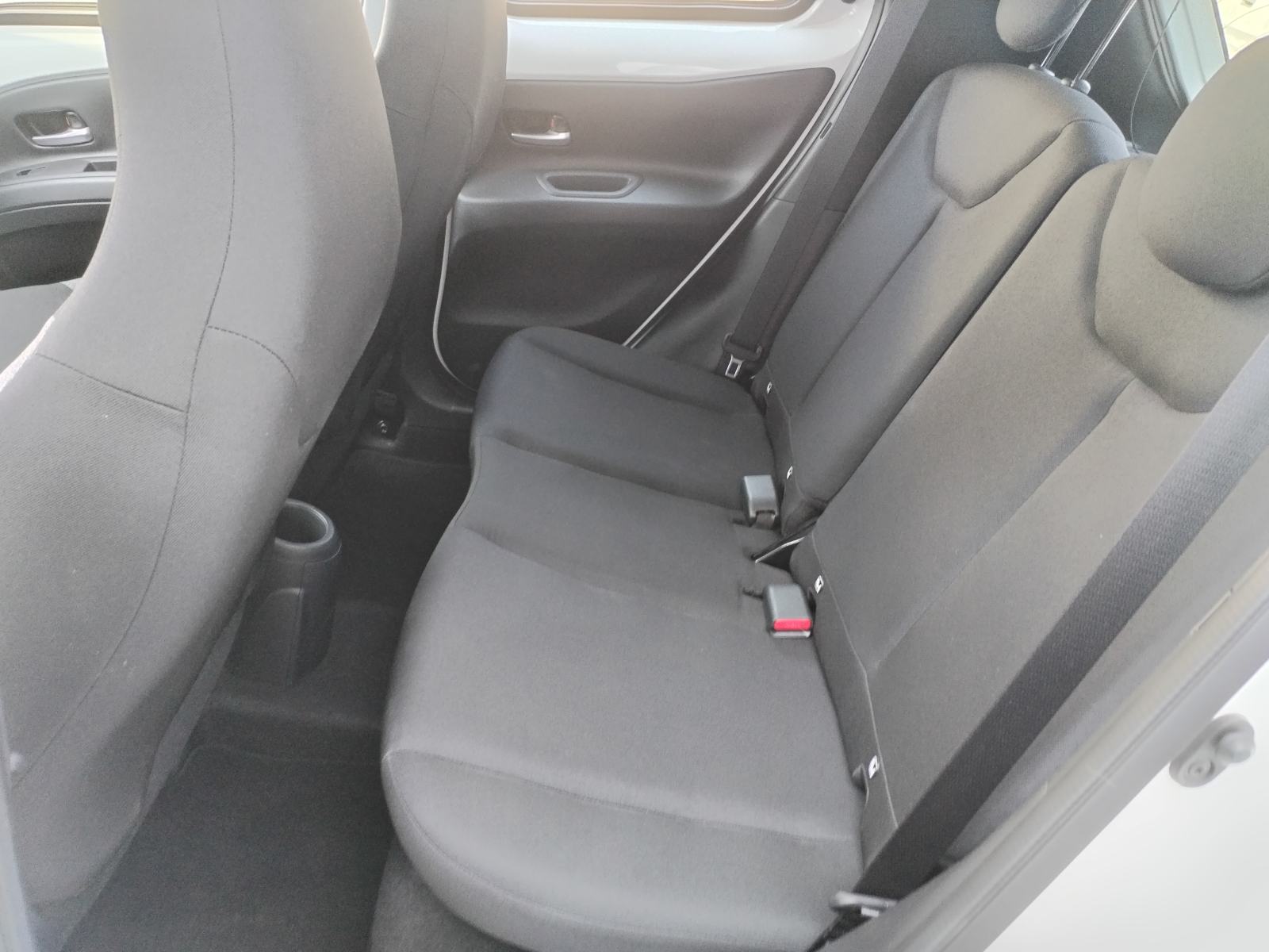 Toyota Aygo X 1.0, SAMO 11.941 km, GAR. 6 GODINA, SERVISNA, TOP STANJE, fotografija 14