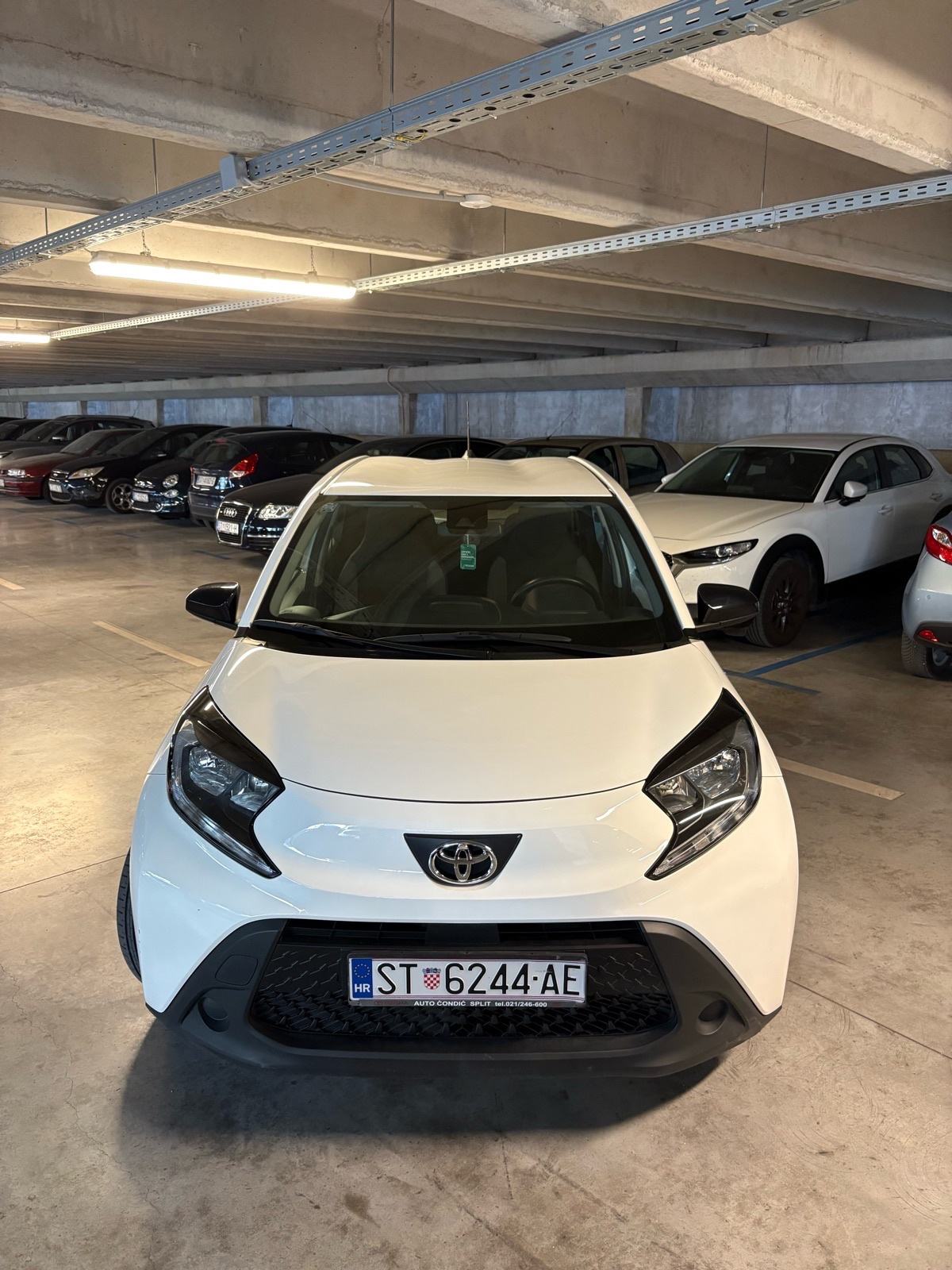 Toyota Aygo X 1.0 VVT-i active, fotografija 6