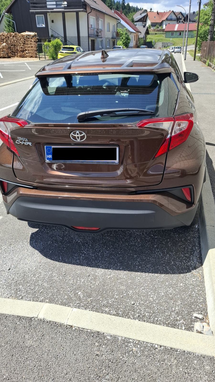 Toyota C-HR 1,2 +4zimske gume s alu felgama, fotografija 2