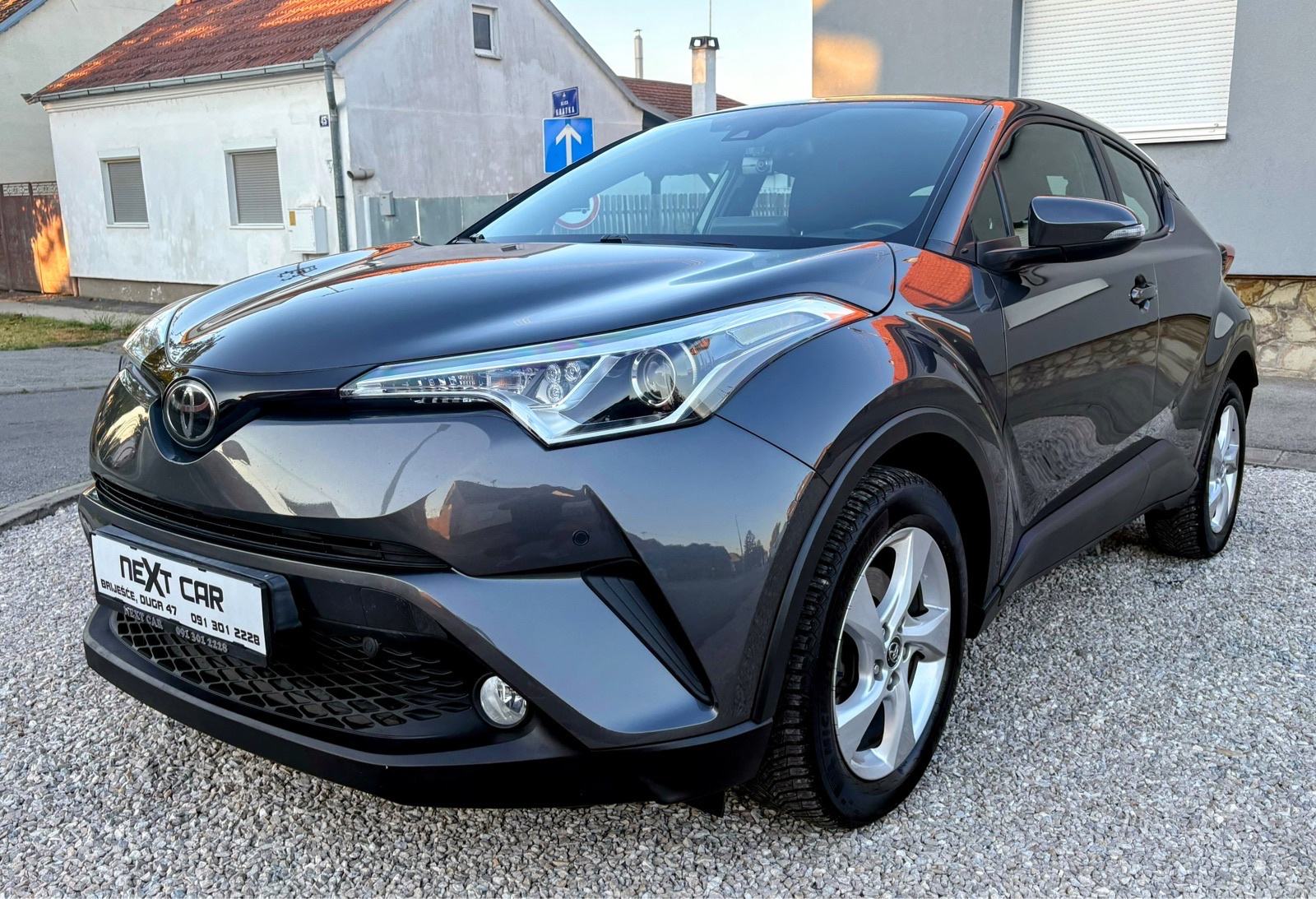 Toyota C-HR 1,2 Turbo, fotografija 3