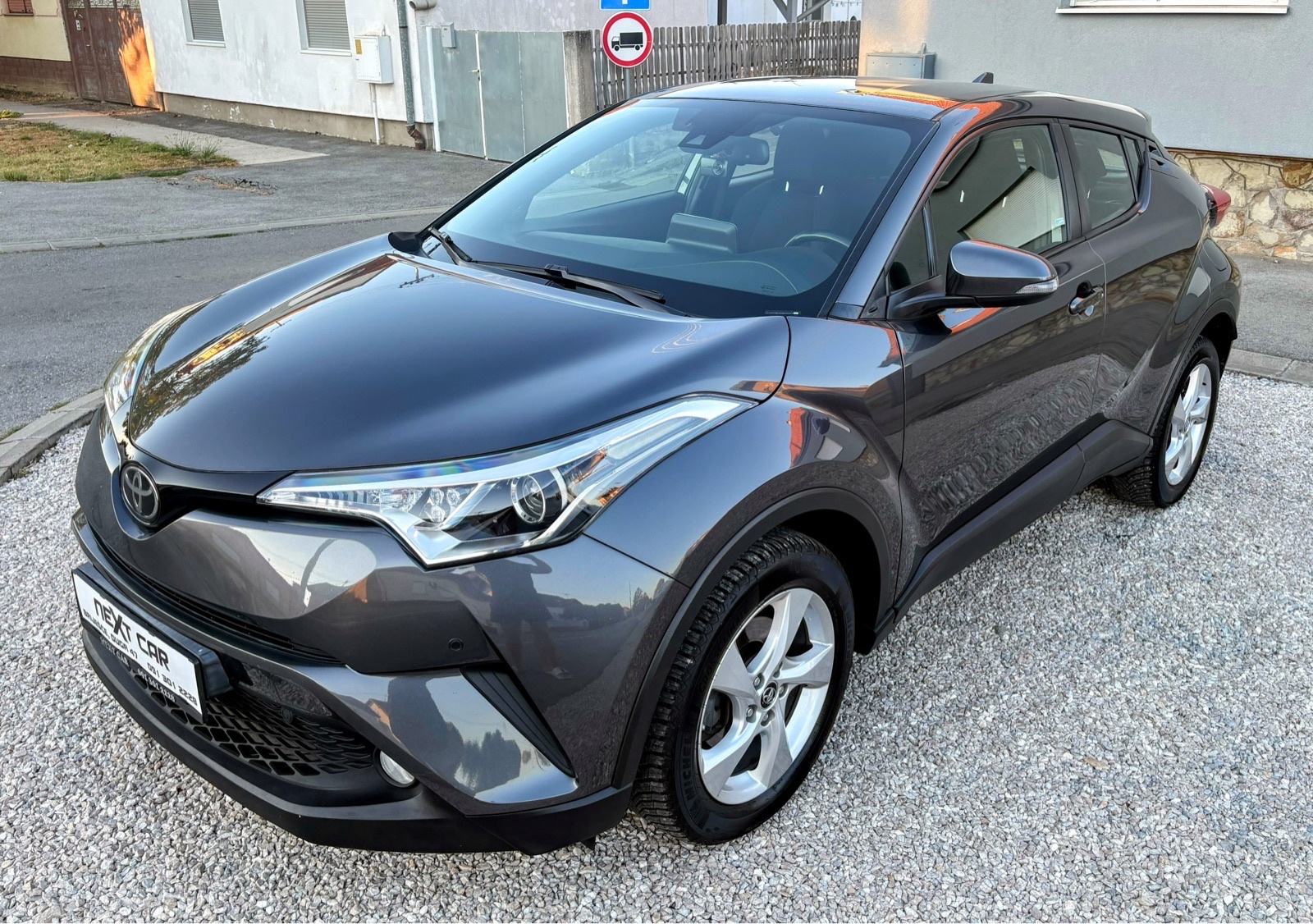 Toyota C-HR 1,2 Turbo, fotografija 11