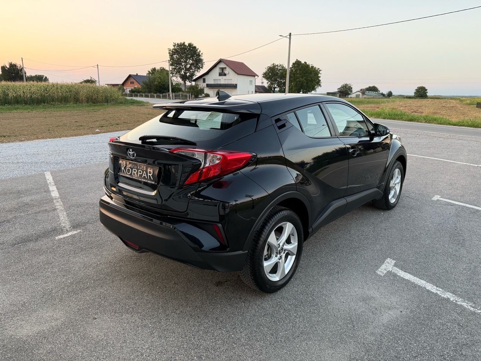 Toyota C-HR 1,2T C-ENTER TSS, 1.vl, 111.000km, MOGUĆNOST BRZOG KREDITA, fotografija 5