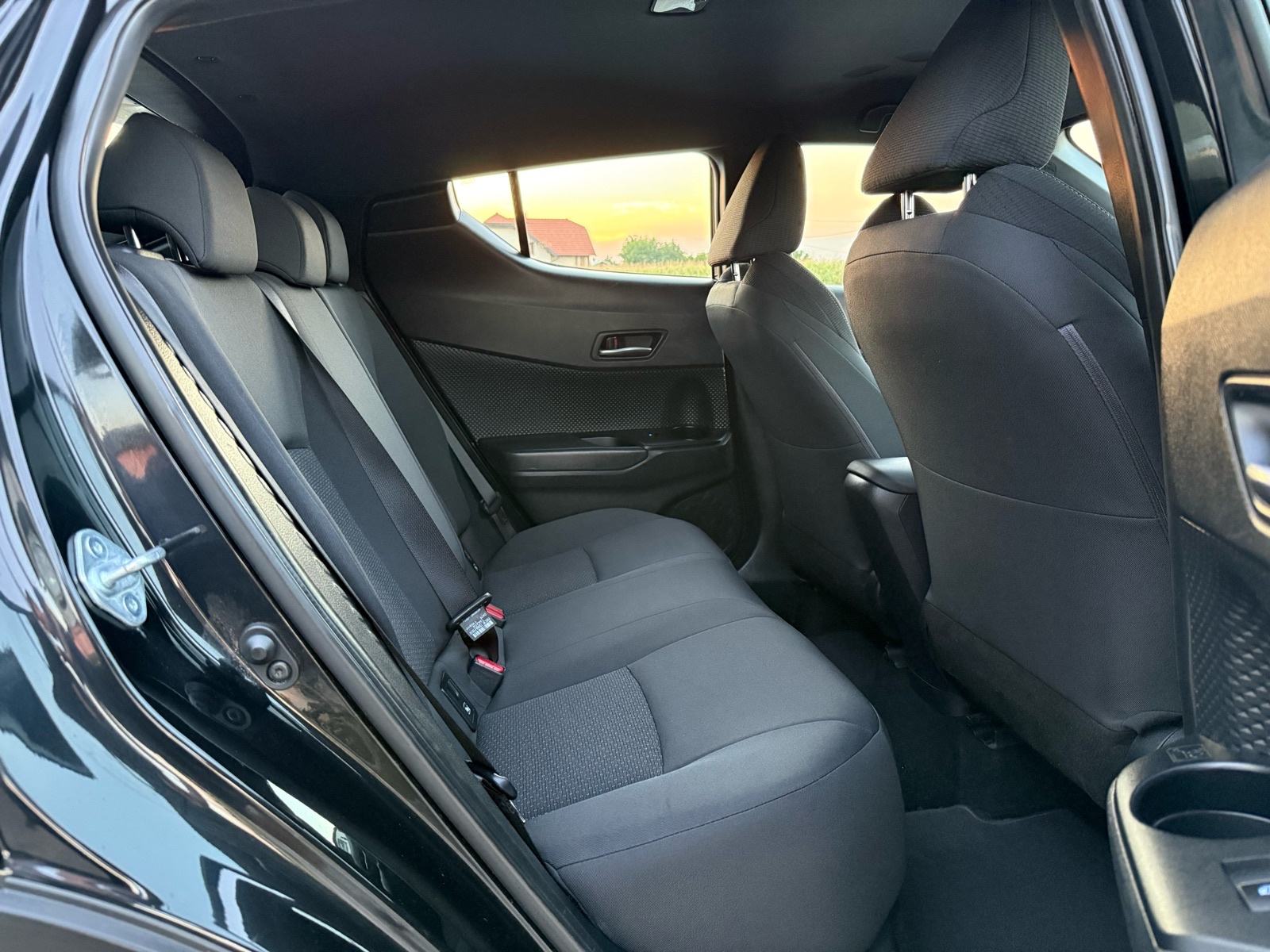 Toyota C-HR 1,2T C-ENTER TSS, 1.vl, 111.000km, MOGUĆNOST BRZOG KREDITA, fotografija 17
