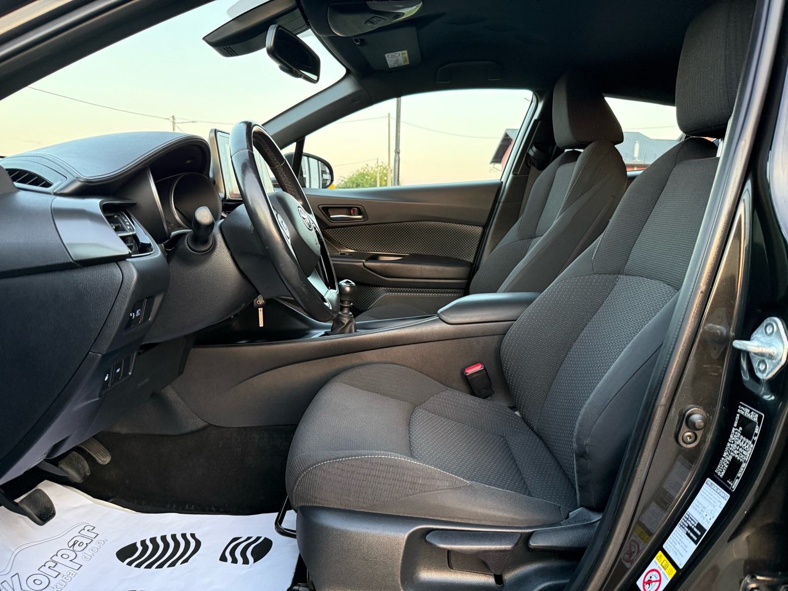 Toyota C-HR 1,2T C-ENTER TSS, 1.vl, 111.000km, MOGUĆNOST BRZOG KREDITA, fotografija 10