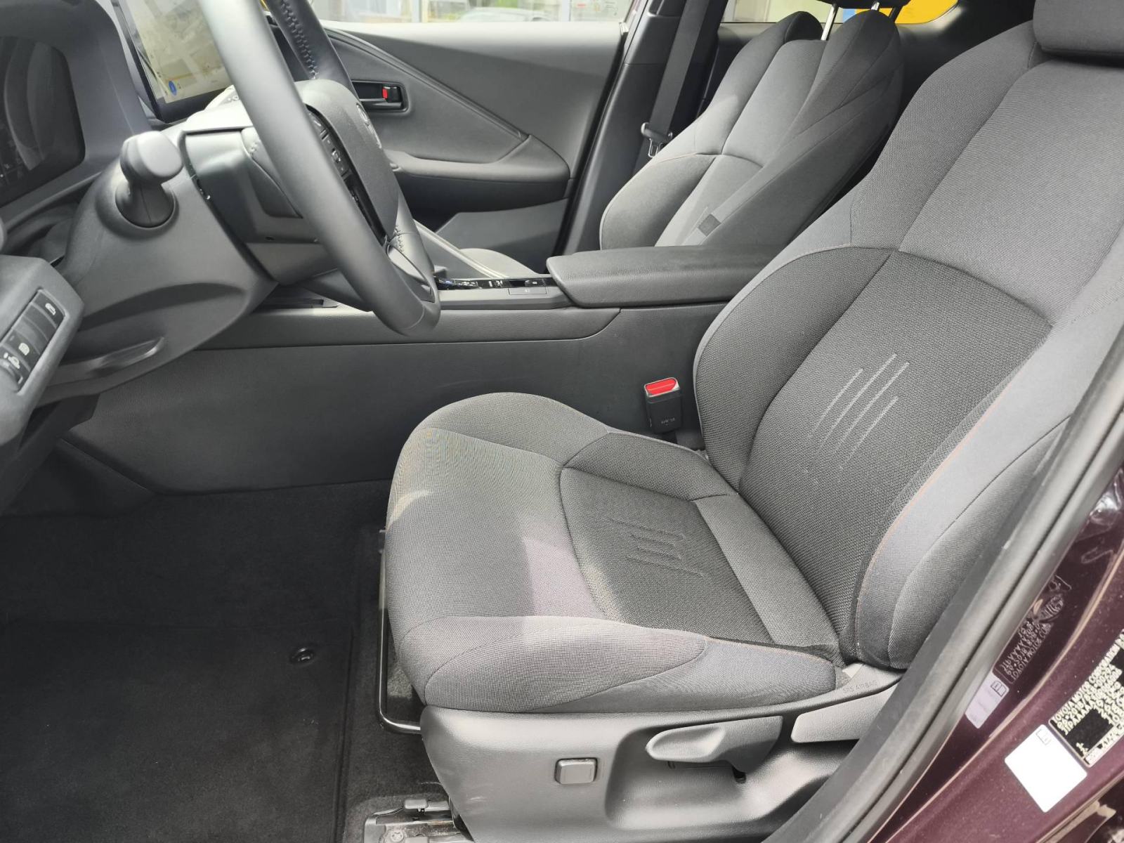 Toyota C-HR 1.8 ACTIVE DRIVE 72kW - Provjerena rabljena vozila!, fotografija 5